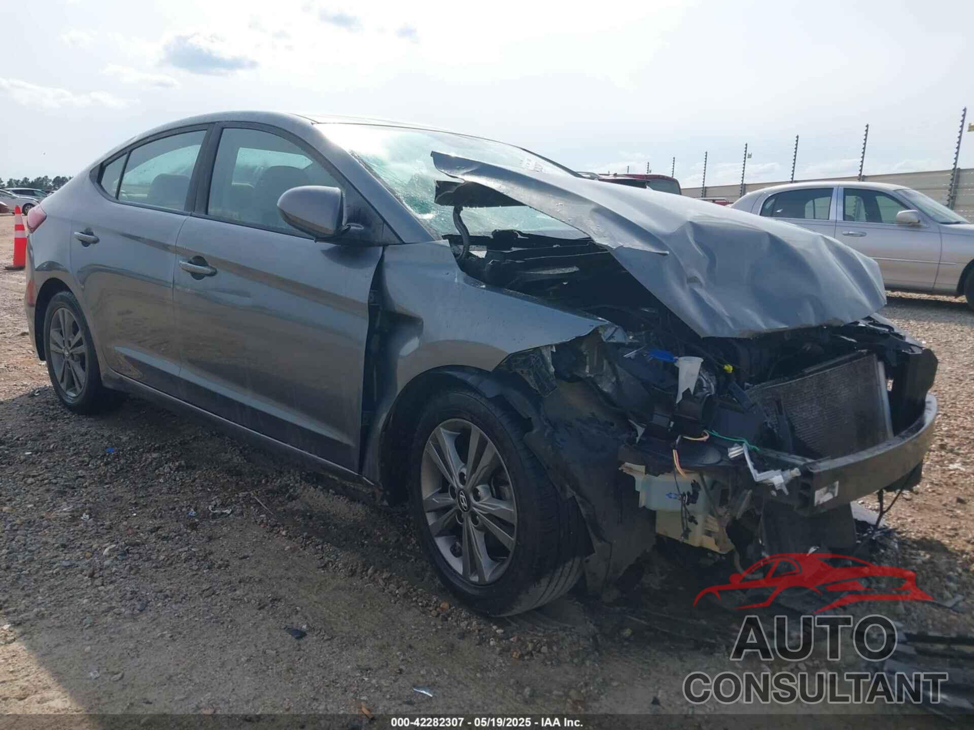 HYUNDAI ELANTRA 2018 - 5NPD84LF8JH304487