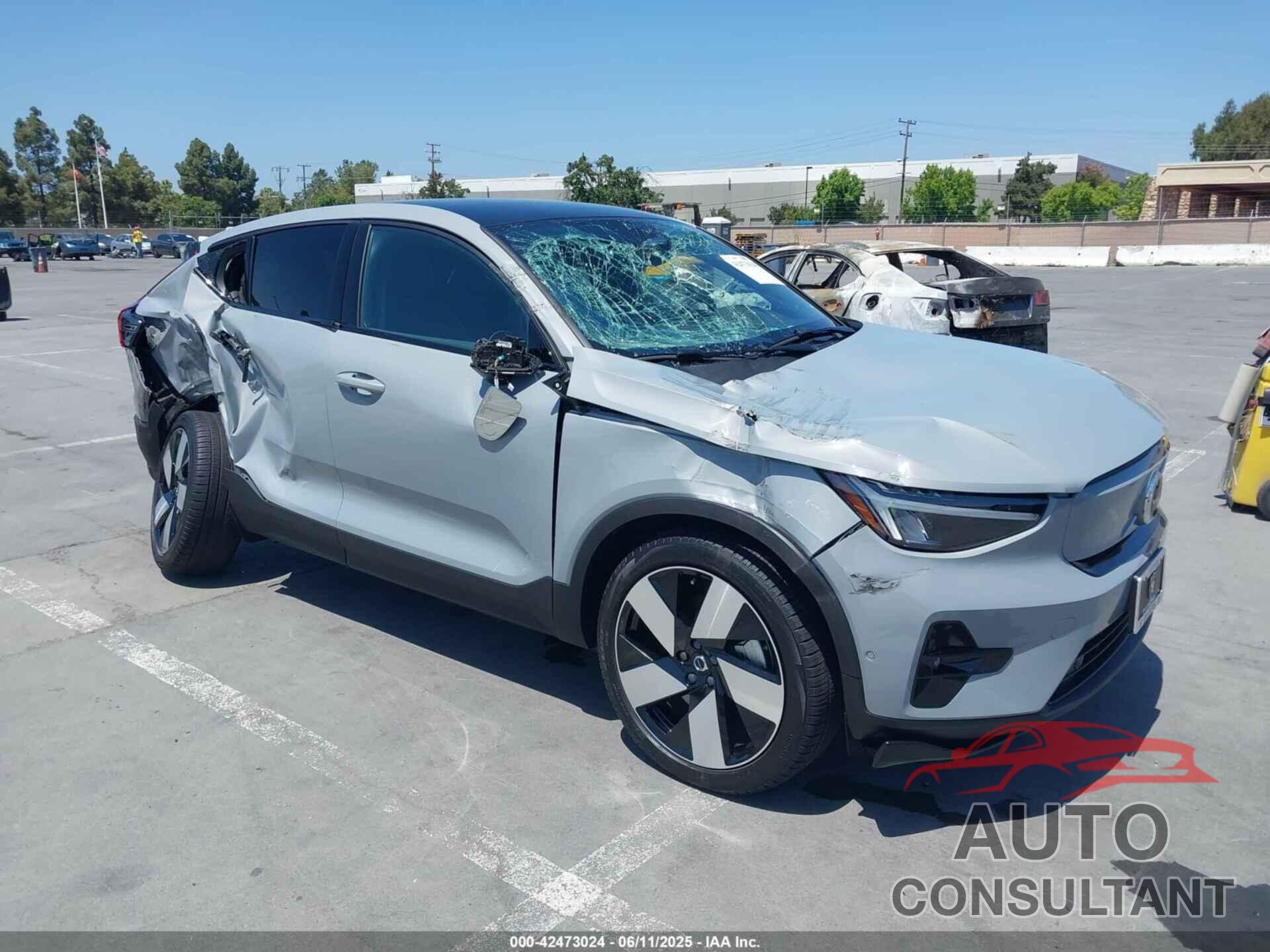 VOLVO C40 RECHARGE PURE ELECTRIC 2024 - YV4ER3GL0R2103611