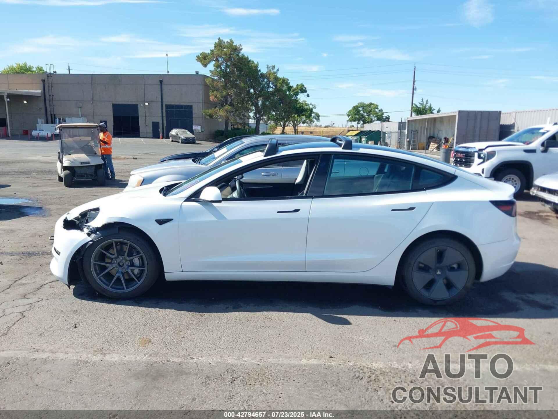 TESLA MODEL 3 2022 - 5YJ3E1EB3NF299846