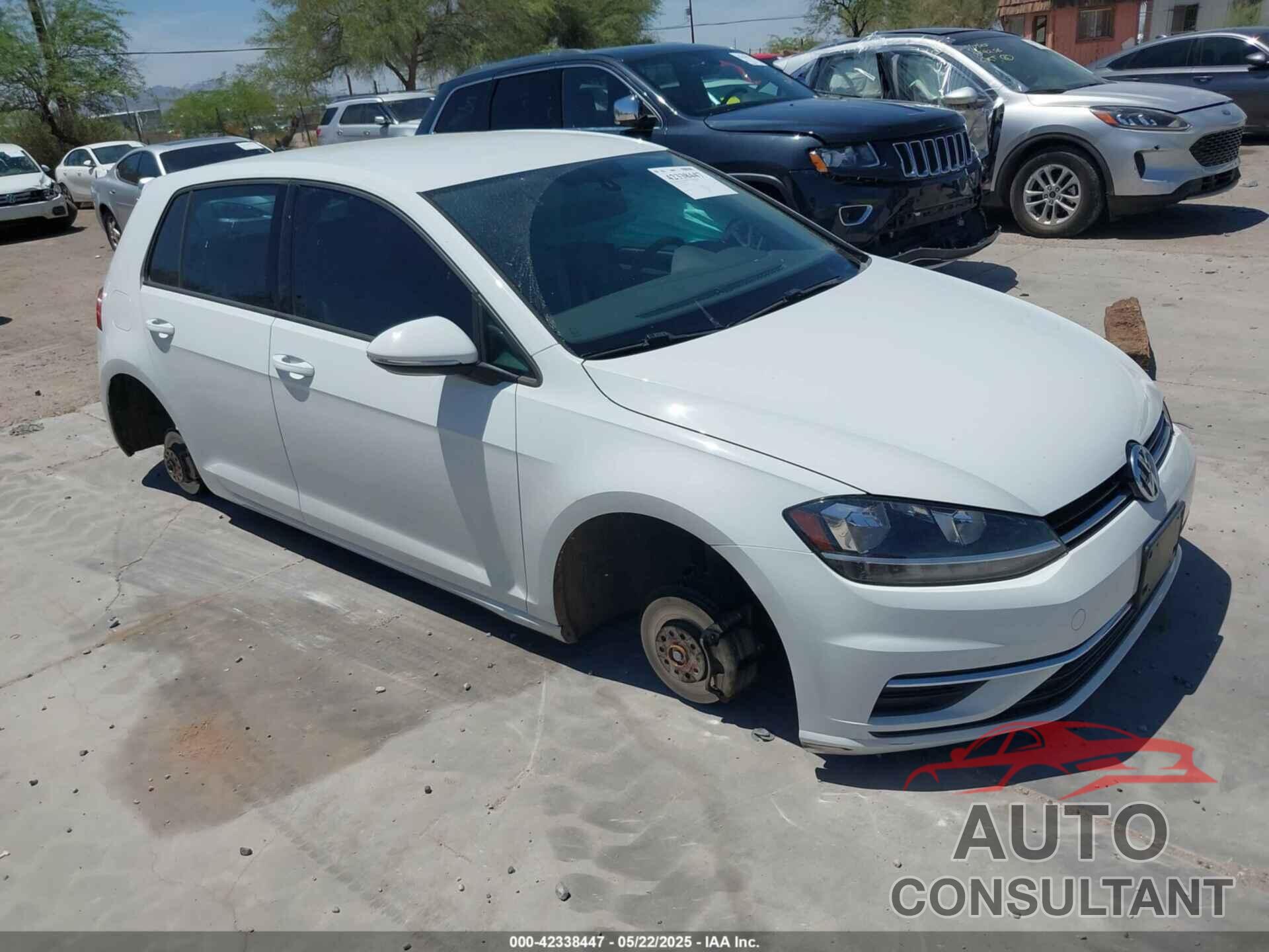 VOLKSWAGEN GOLF 2018 - 3VWB17AU8JM278592