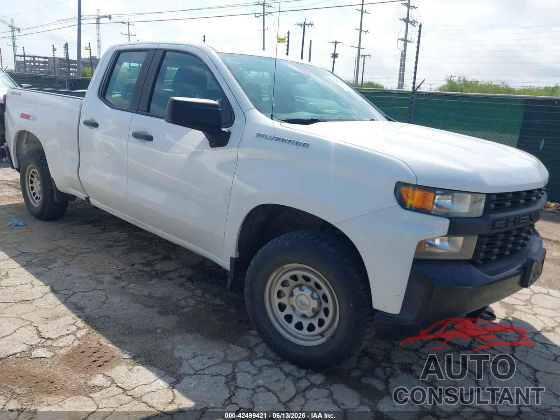 CHEVROLET SILVERADO 1500 2020 - 1GCRYAEF8LZ178404