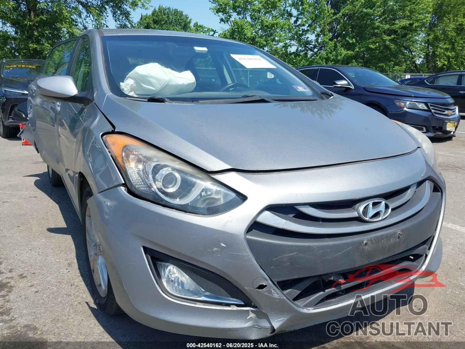 HYUNDAI ELANTRA GT 2014 - KMHD35LH4EU202813