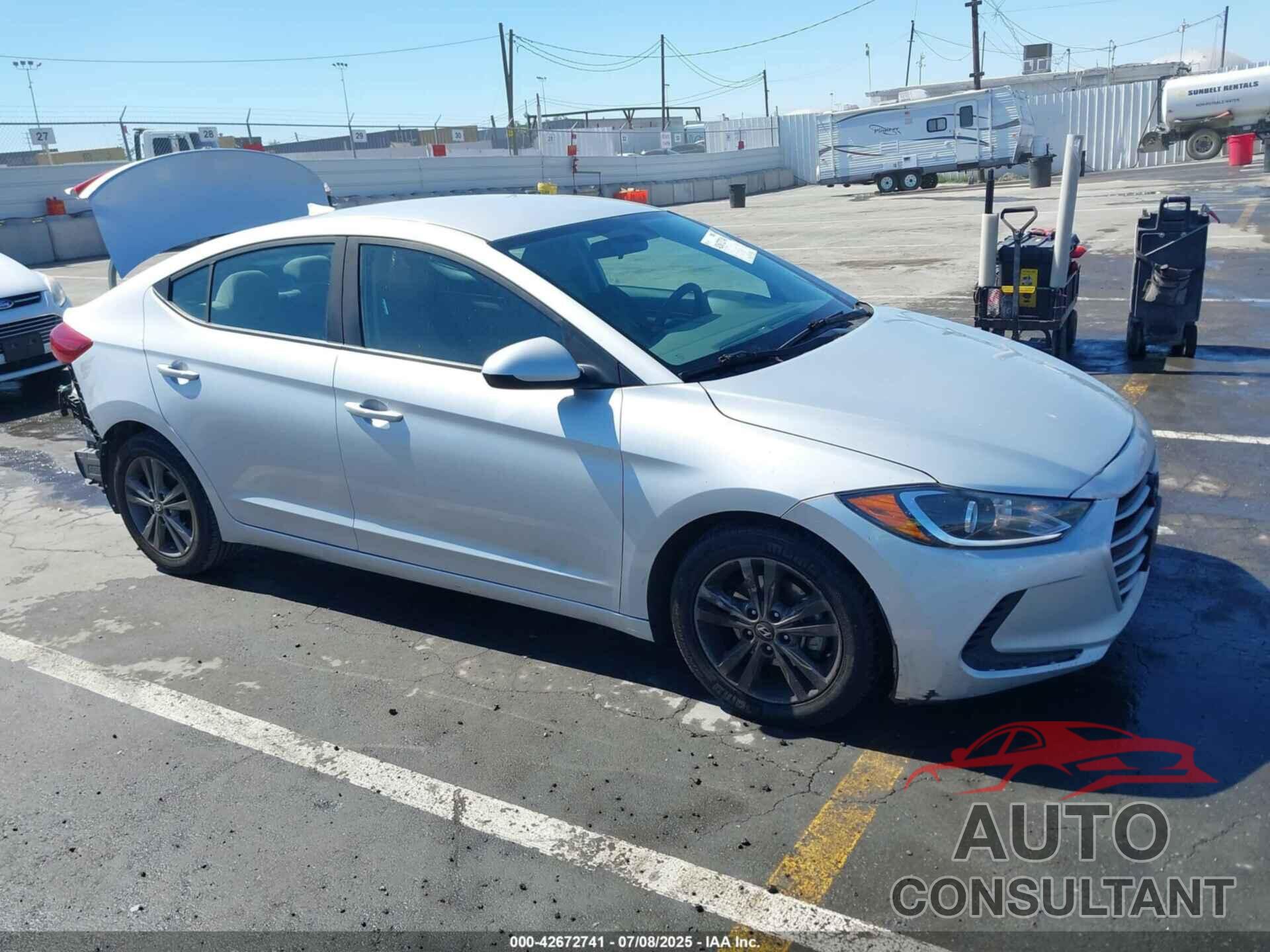 HYUNDAI ELANTRA 2018 - 5NPD84LF6JH299015