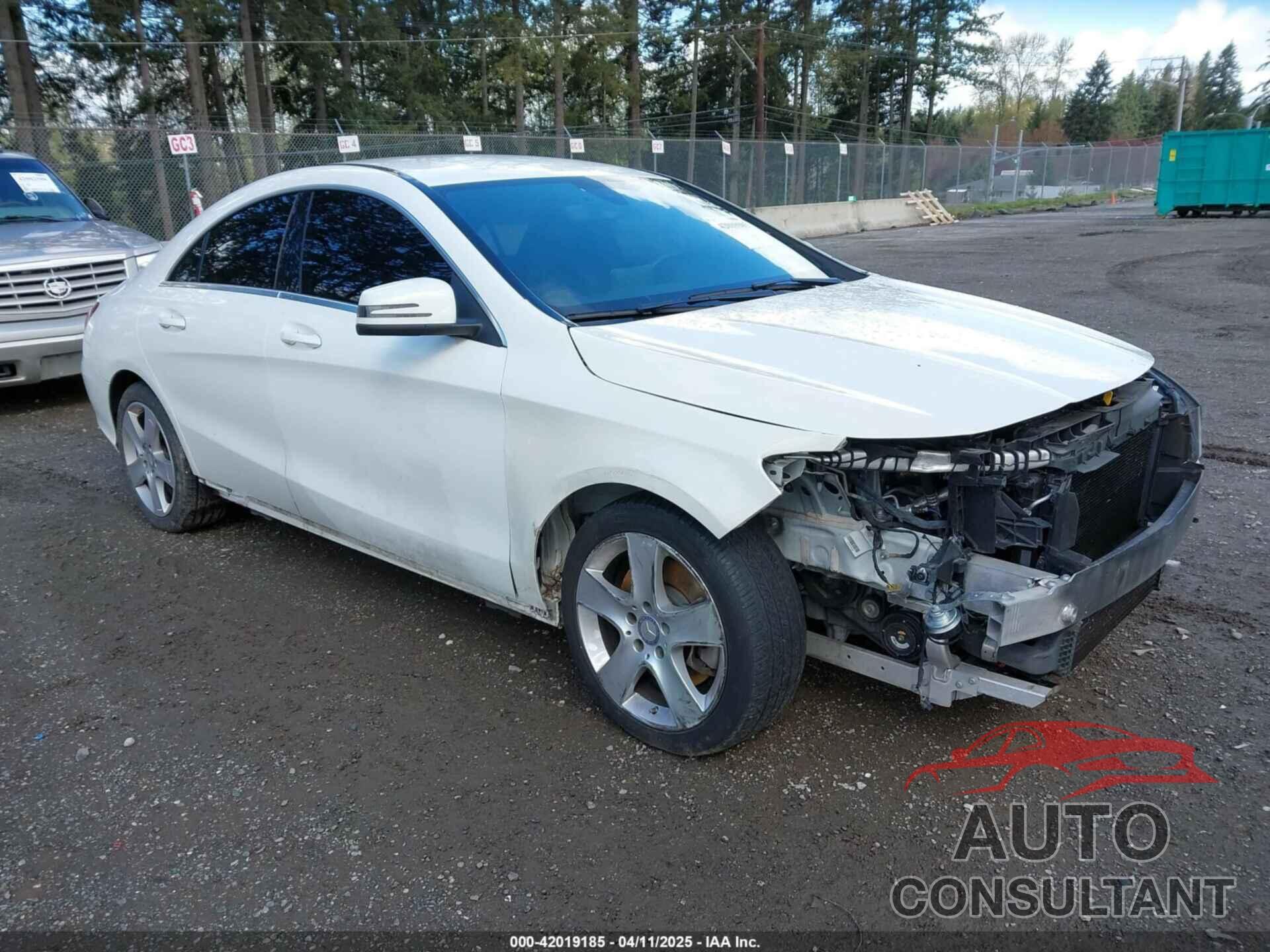 MERCEDES-BENZ CLA 250 2015 - WDDSJ4EB8FN176562