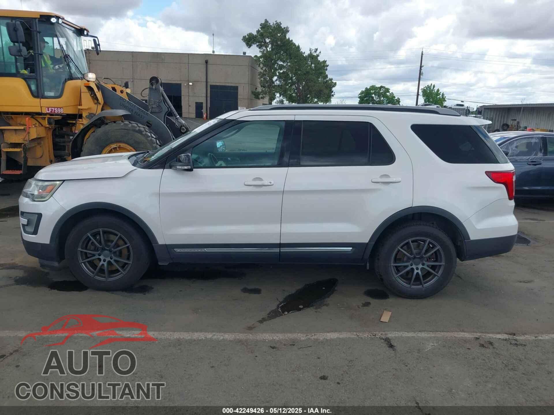 FORD EXPLORER 2017 - 1FM5K7D85HGA69743