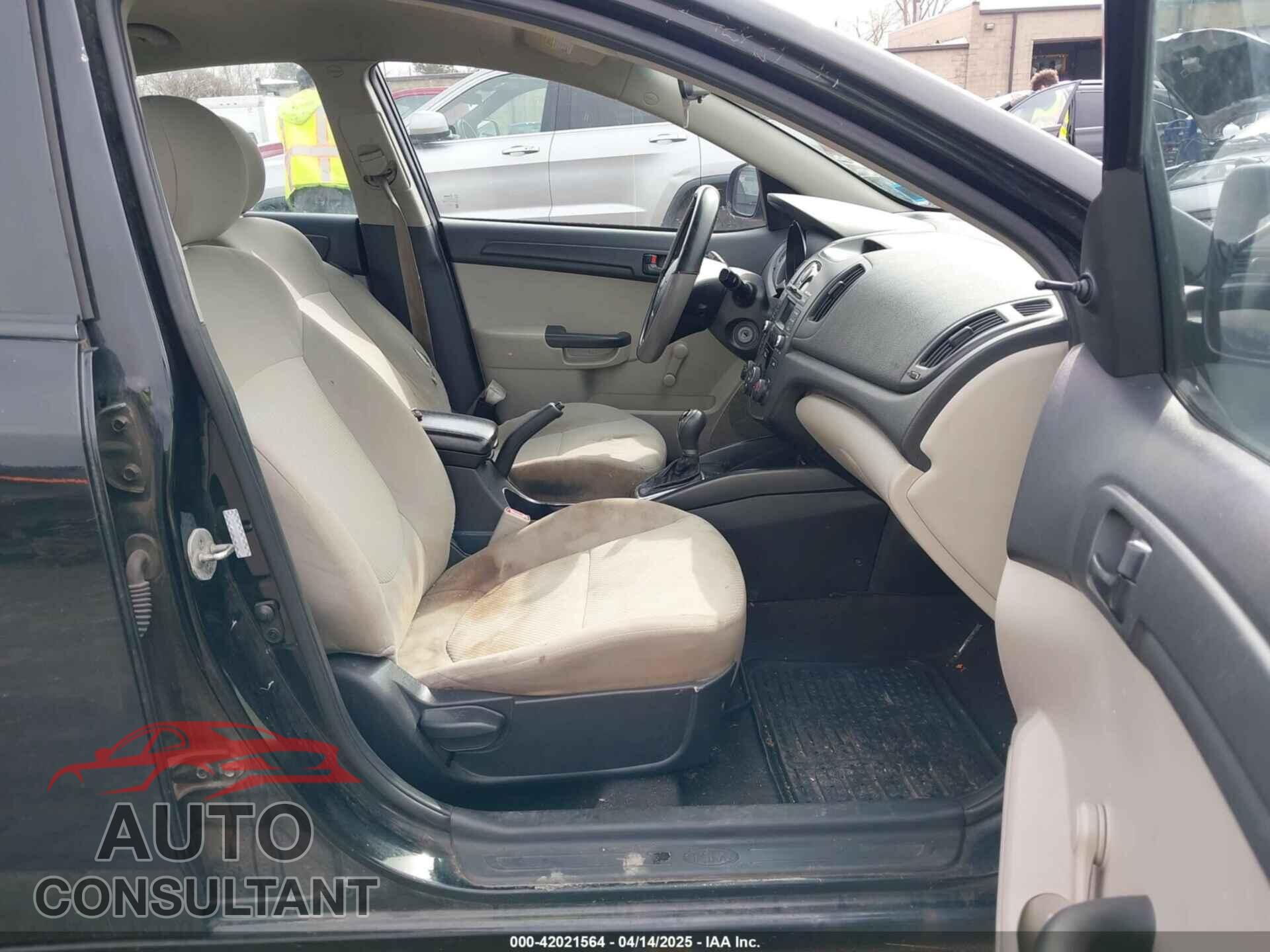 KIA FORTE 2011 - KNAFT4A29B5428015