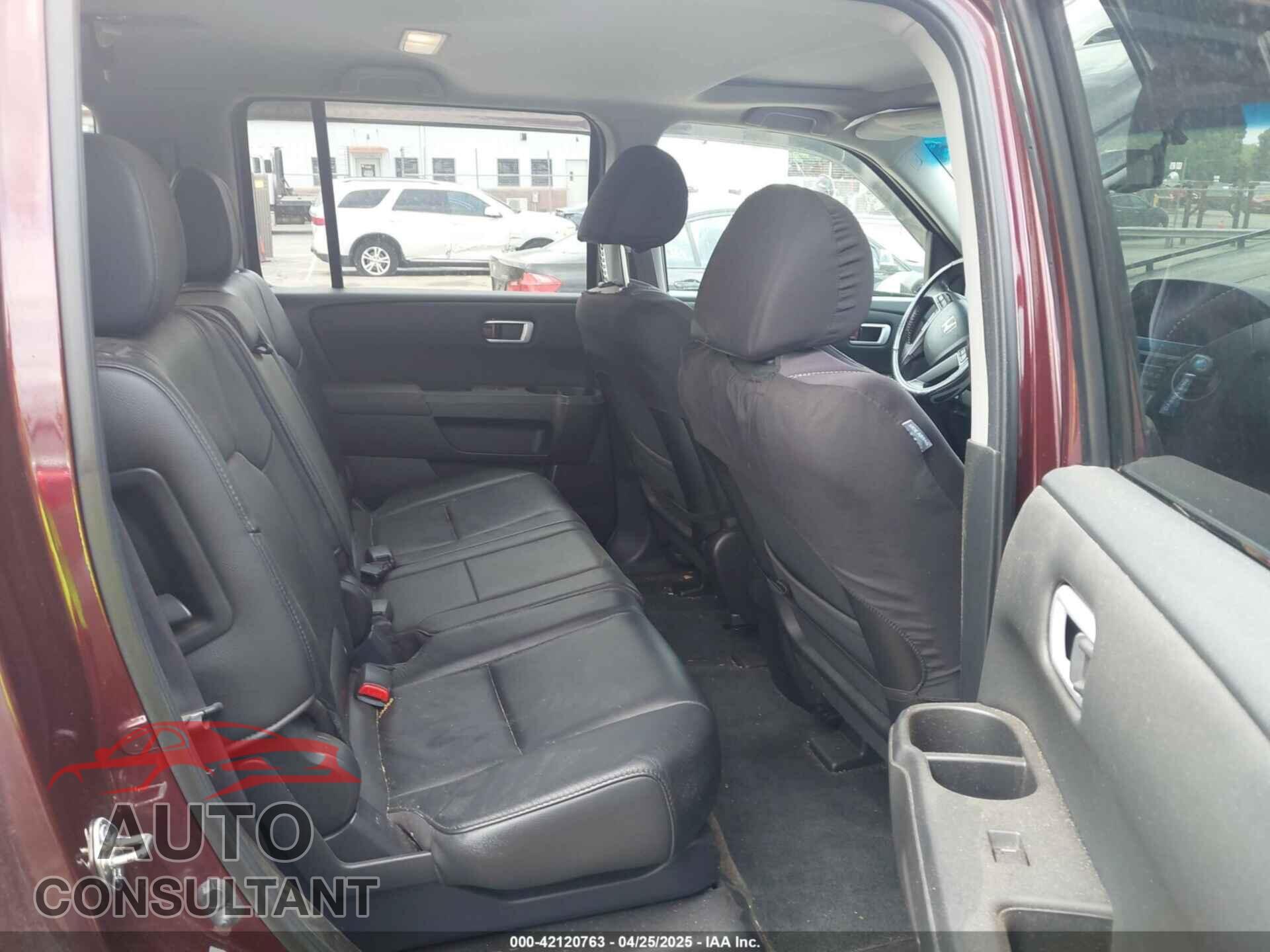 HONDA PILOT 2013 - 5FNYF4H52DB085259