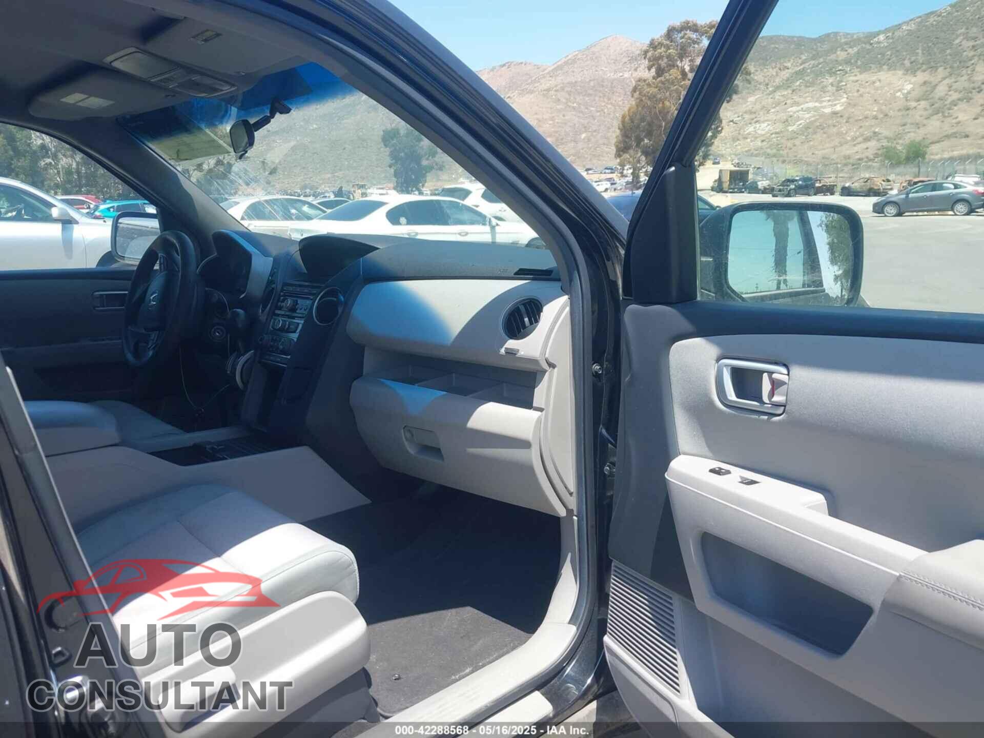 HONDA PILOT 2012 - 5FNYF3H49CB014821