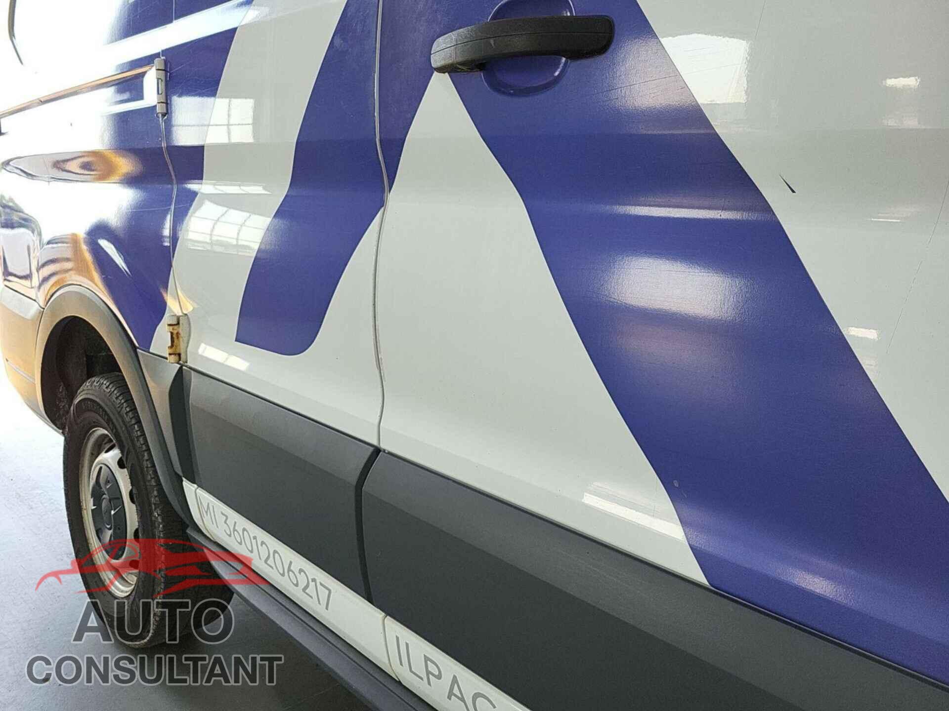 FORD TRANSIT-250 2015 - 1FTNR1ZM4FKA55197