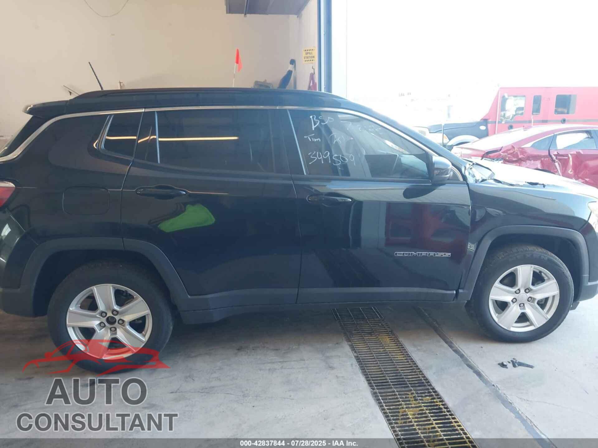 JEEP COMPASS 2022 - 3C4NJDBB7NT143854