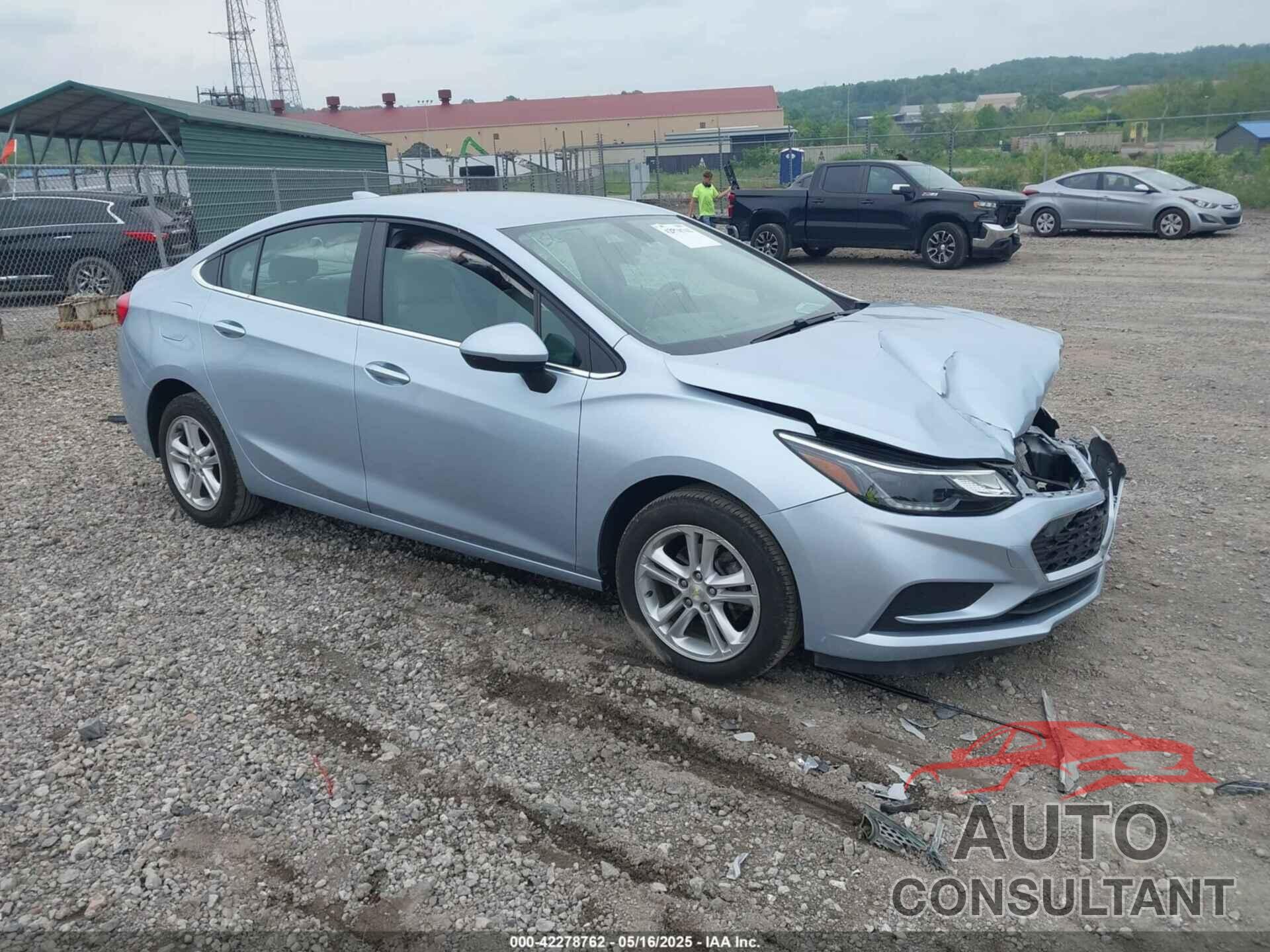 CHEVROLET CRUZE 2018 - 1G1BE5SM8J7126504