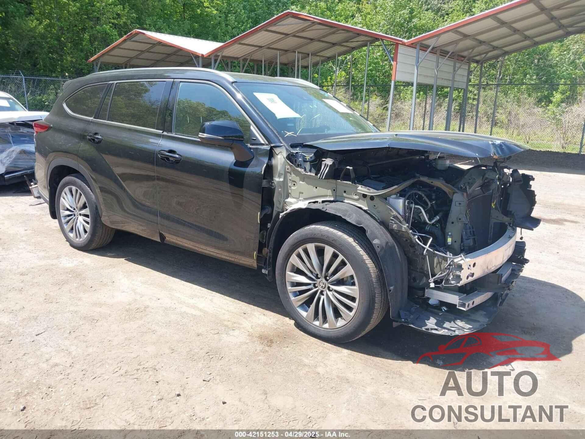 TOYOTA HIGHLANDER 2021 - 5TDFZRBH9MS097340