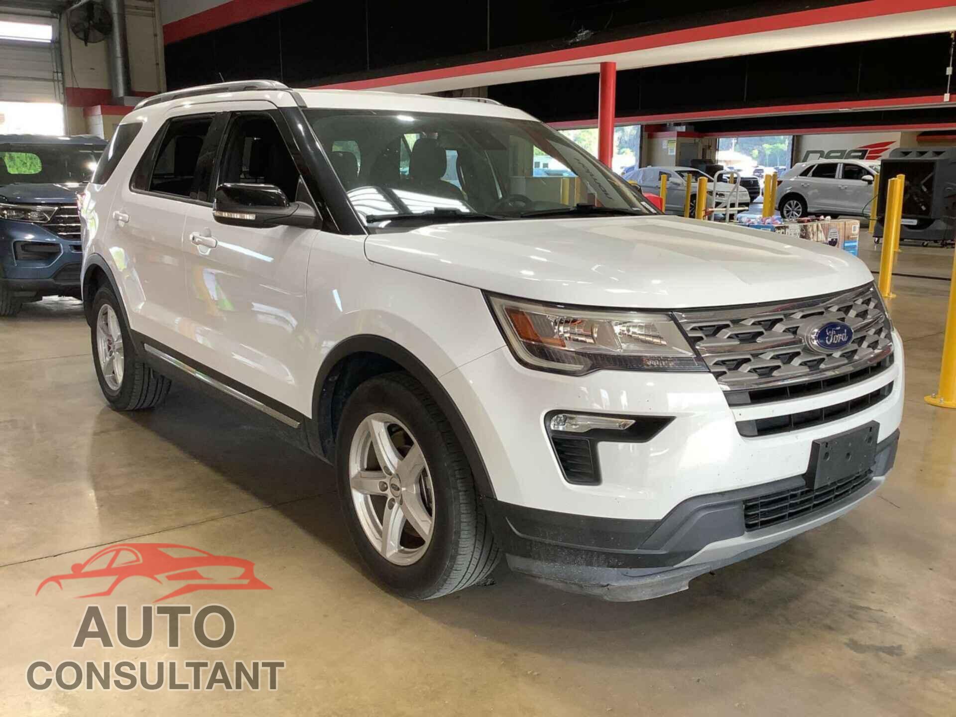 FORD EXPLORER 2018 - 1FM5K7D80JGC01247