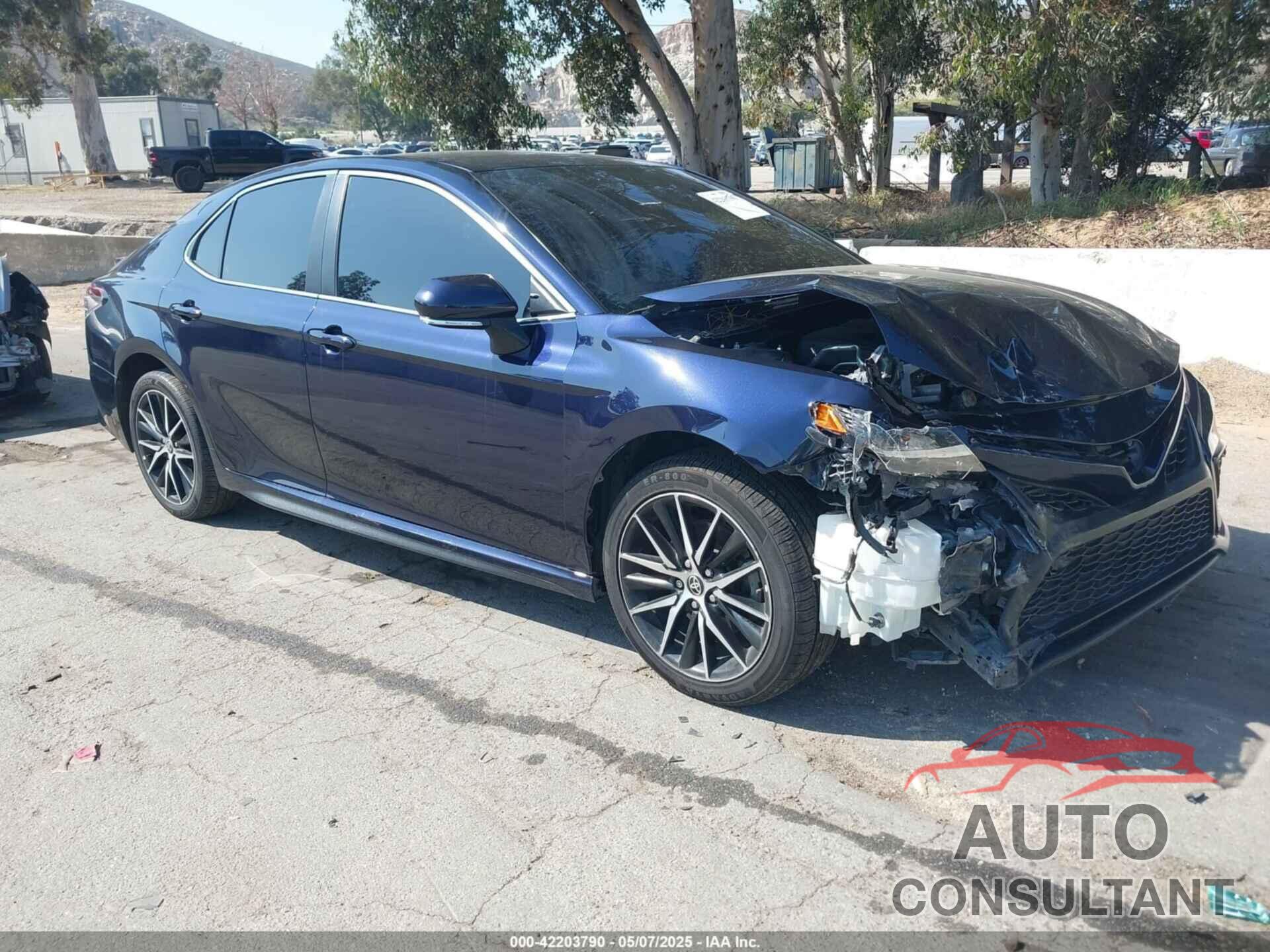 TOYOTA CAMRY 2022 - 4T1T11AKXNU053445