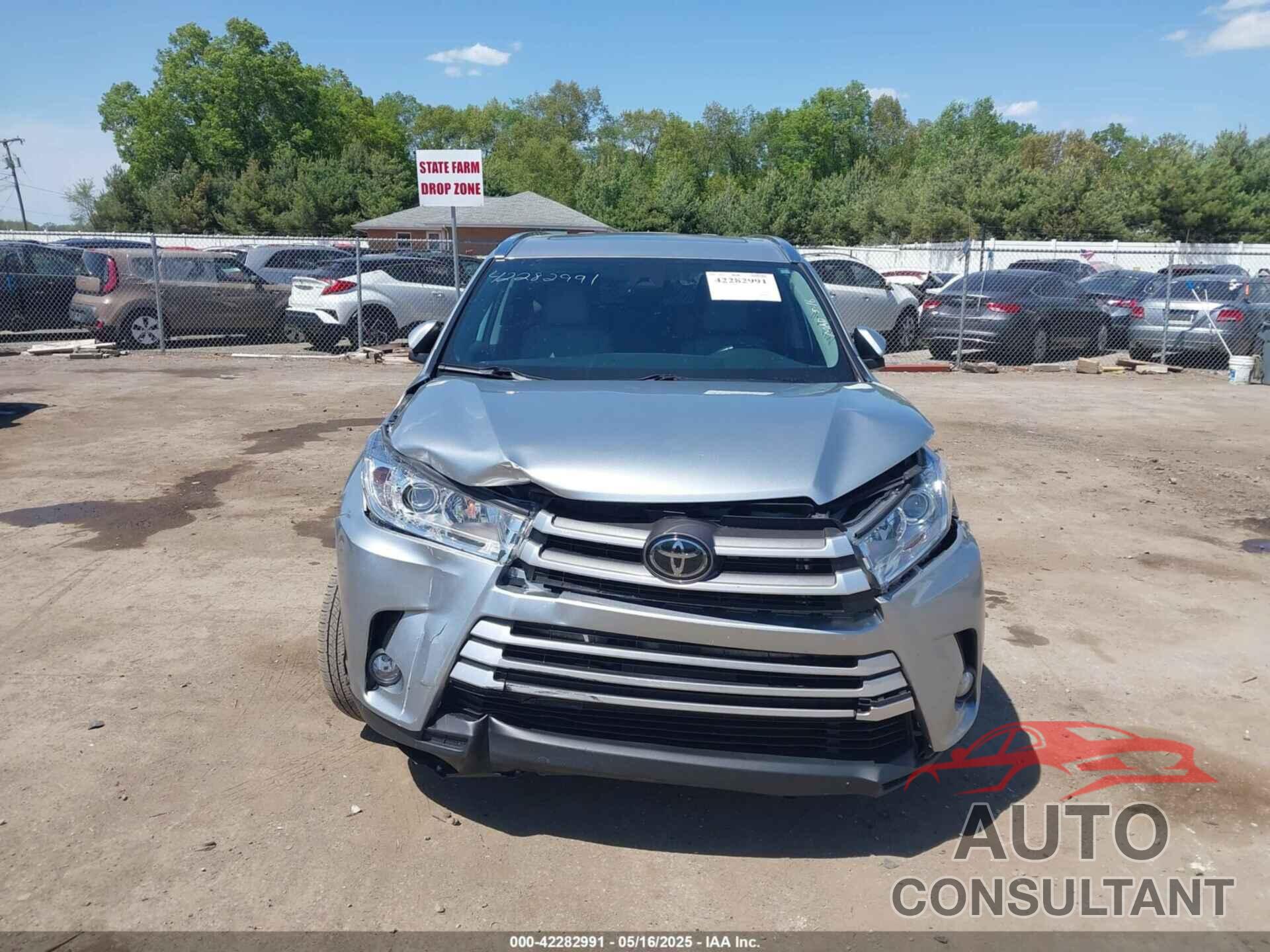 TOYOTA HIGHLANDER 2019 - 5TDJZRFH5KS570670
