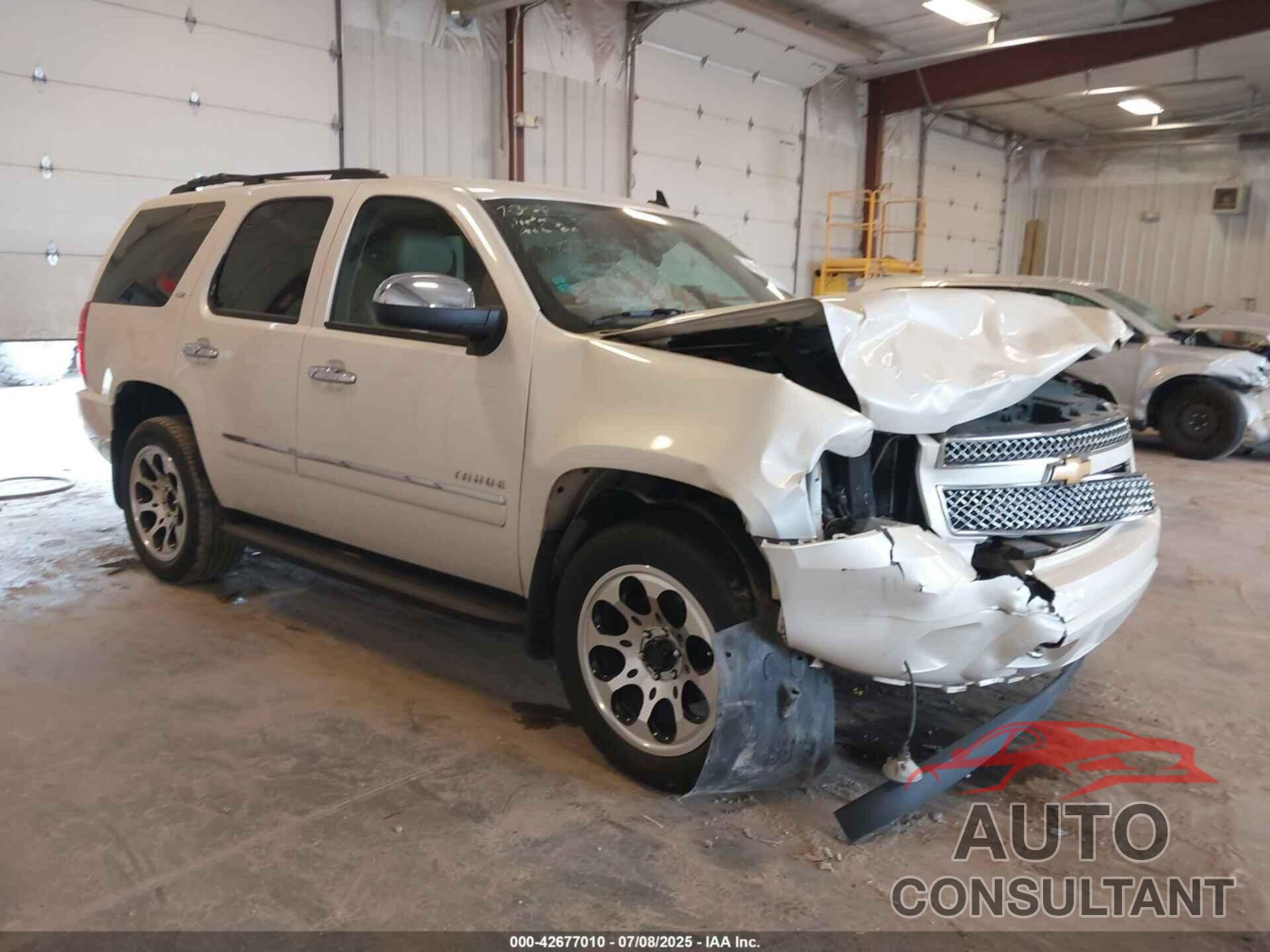 CHEVROLET TAHOE 2011 - 1GNSKCE03BR311926