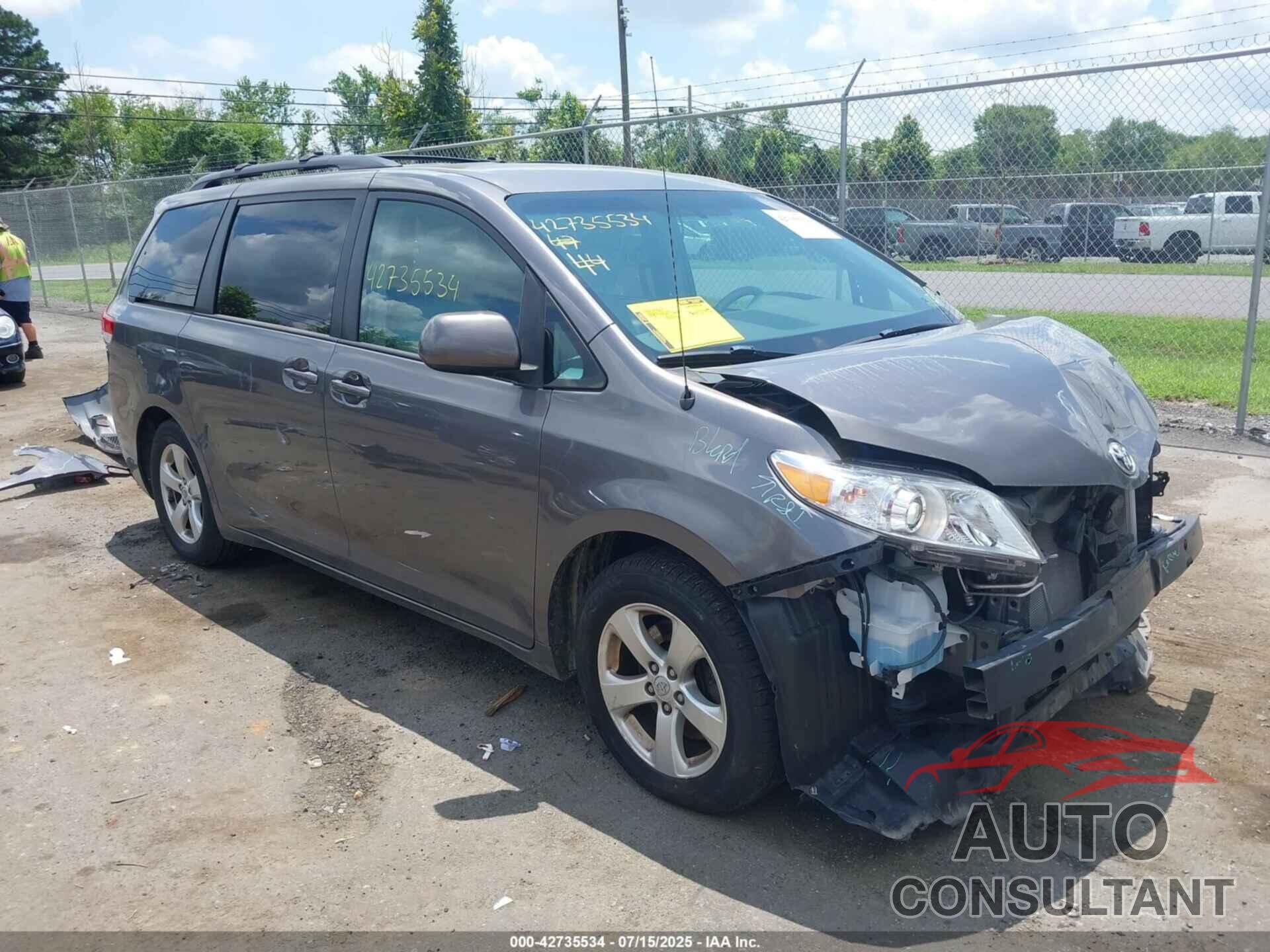 TOYOTA SIENNA 2014 - 5TDKK3DC3ES435091