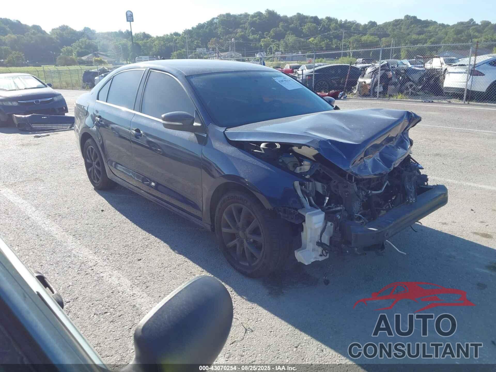 VOLKSWAGEN JETTA 2013 - 3VWDX7AJXDM425951