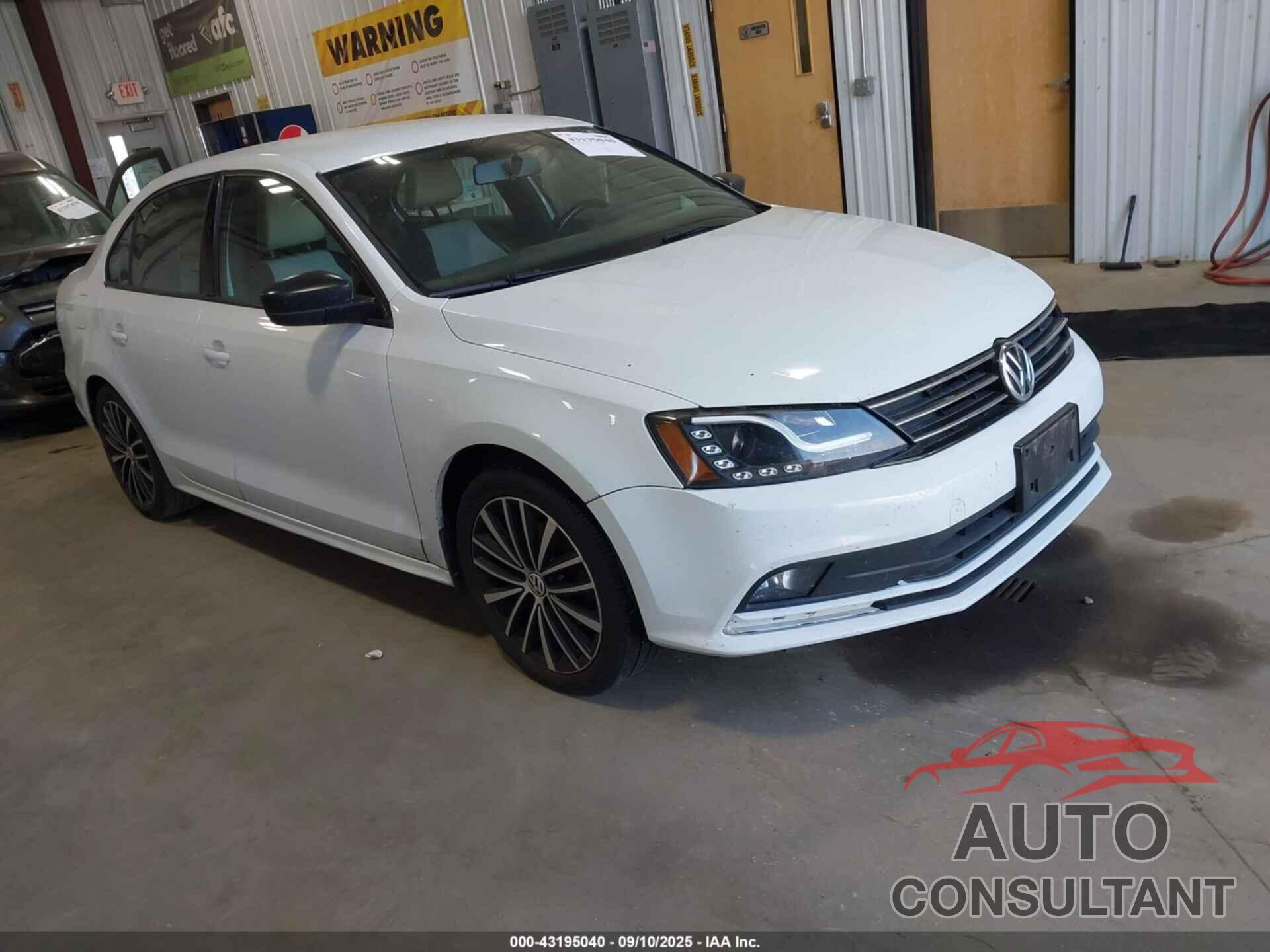 VOLKSWAGEN JETTA 2016 - 3VWD17AJ8GM237001