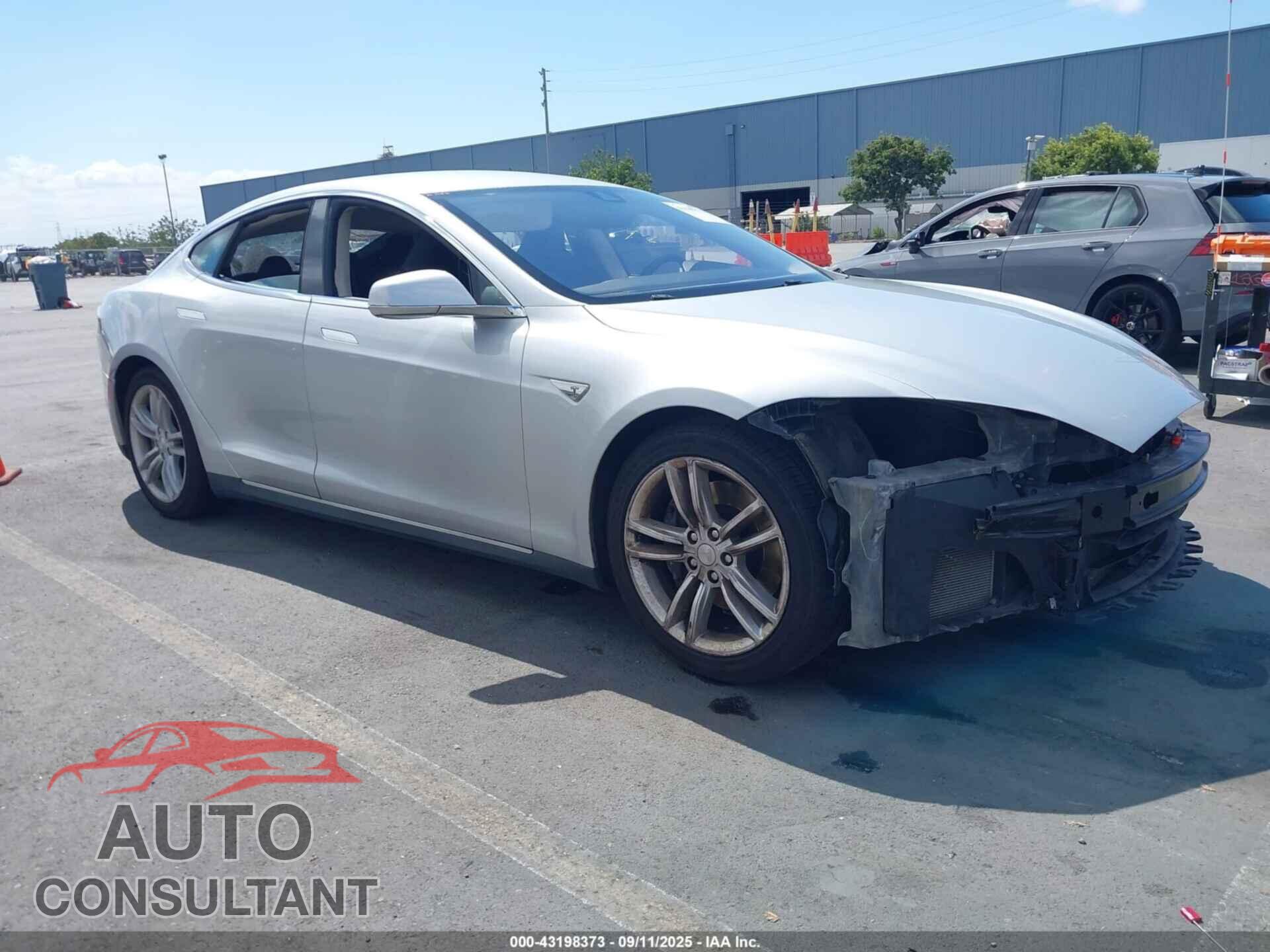 TESLA MODEL S 2014 - 5YJSA1H18EFP21006
