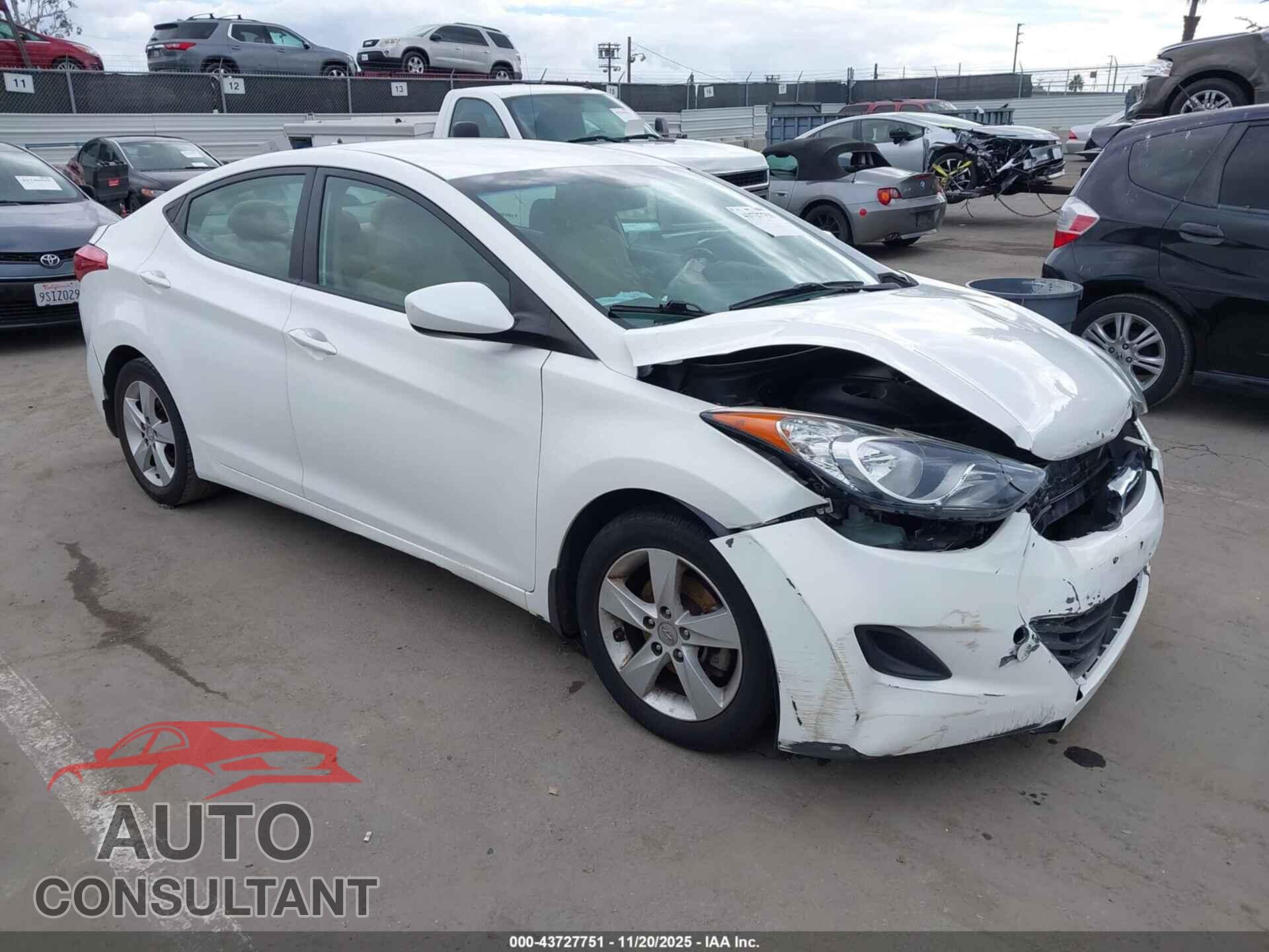 HYUNDAI ELANTRA 2013 - 5NPDH4AE4DH403256