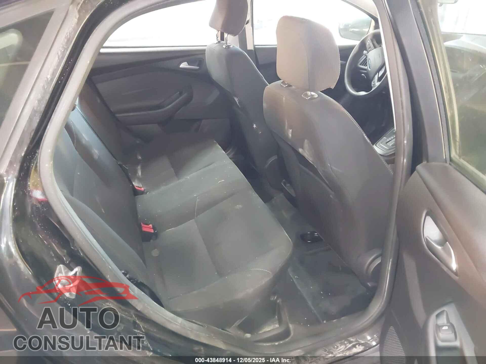 FORD FOCUS 2017 - 1FADP3FE4HL254392