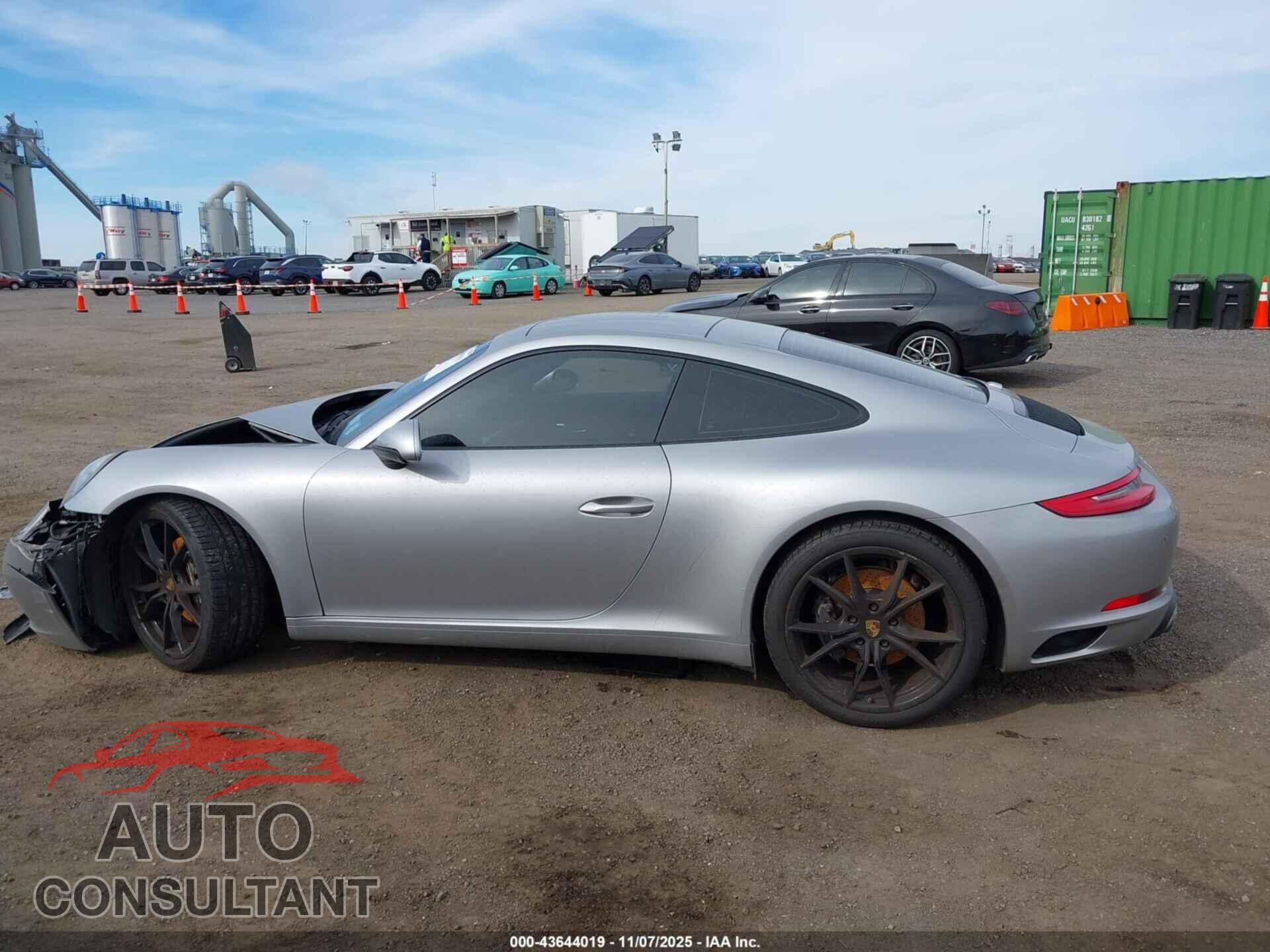 PORSCHE 911 2017 - WP0AA2A97HS106276