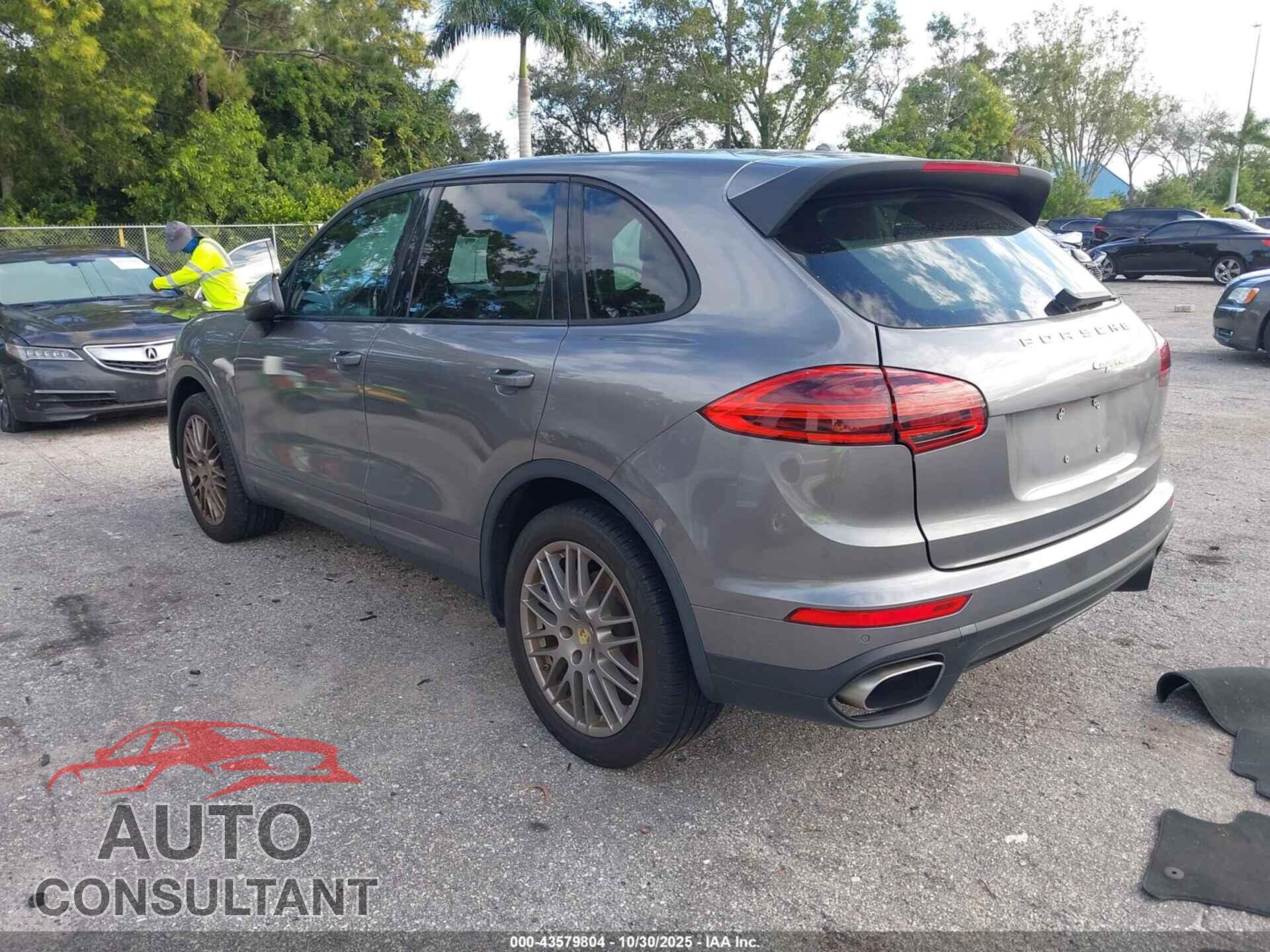 PORSCHE CAYENNE 2016 - WP1AA2A26GKA09005