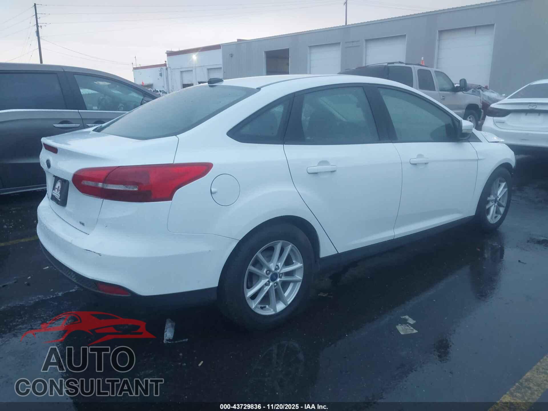 FORD FOCUS 2017 - 1FADP3F23HL319948