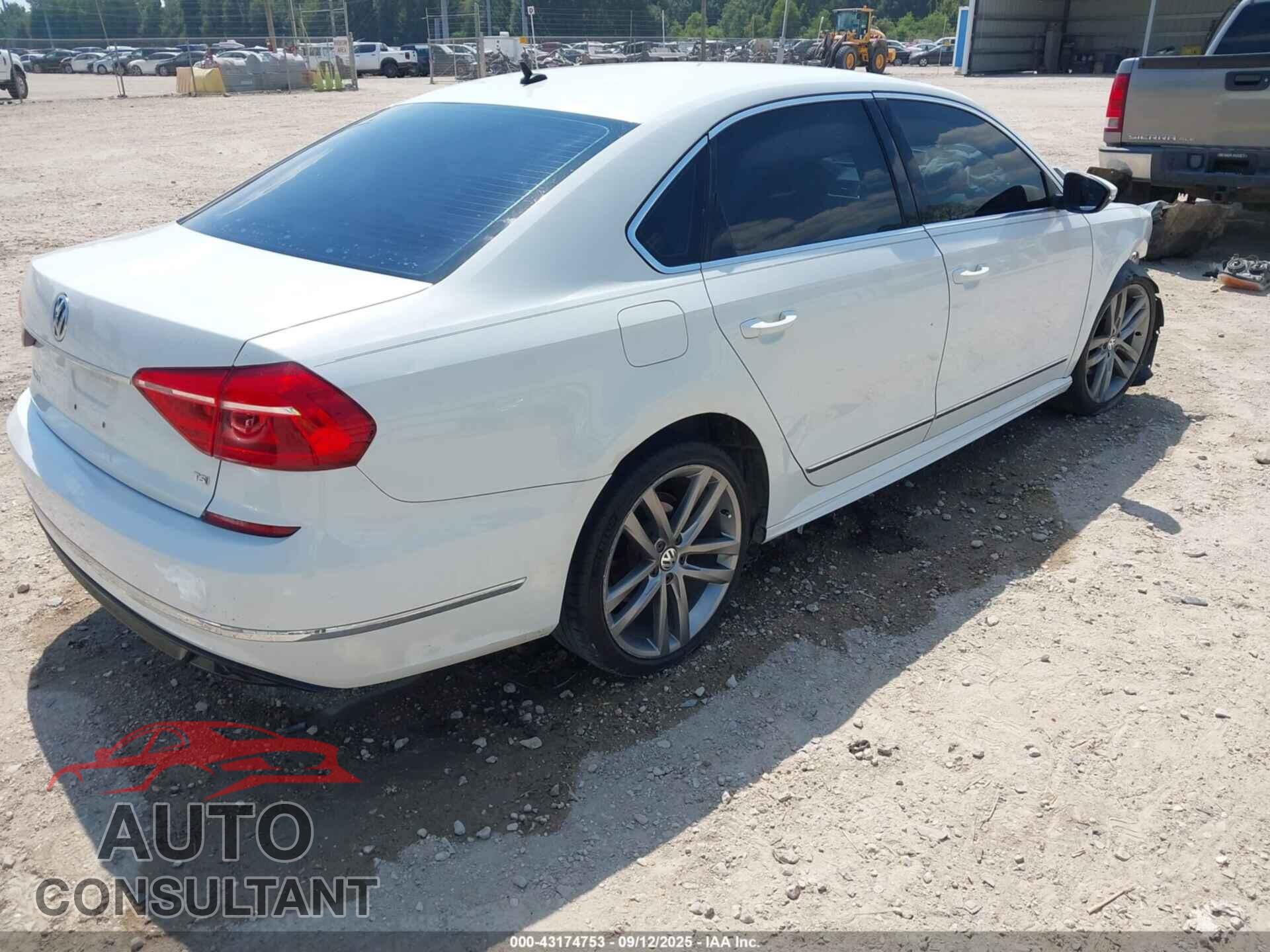 VOLKSWAGEN PASSAT 2016 - 1VWAT7A32GC040468