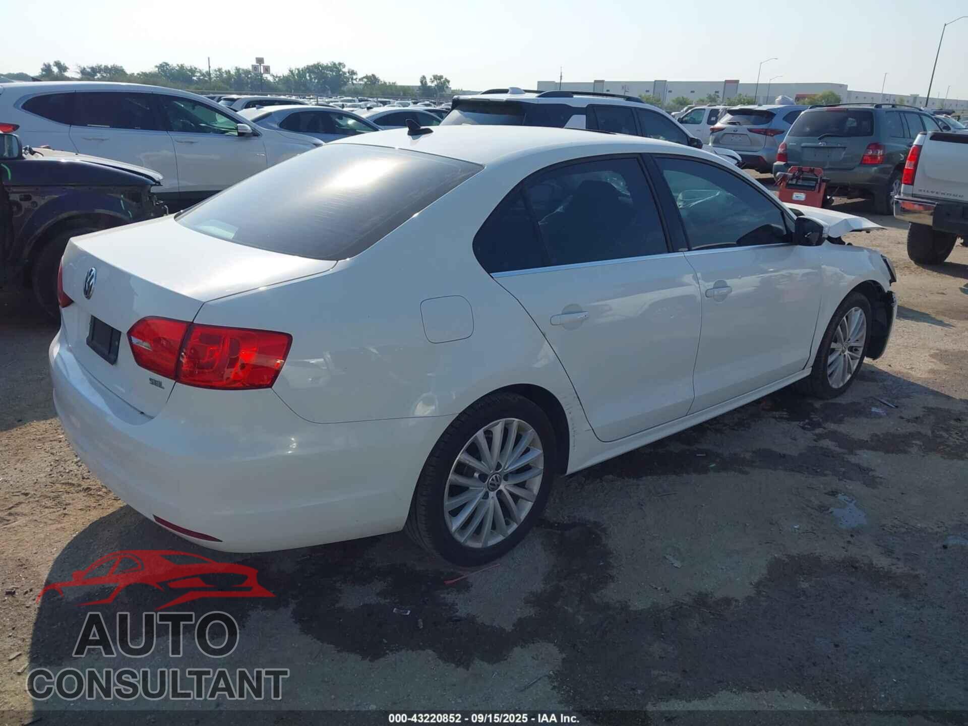 VOLKSWAGEN JETTA 2014 - 3VWL07AJ3EM213913