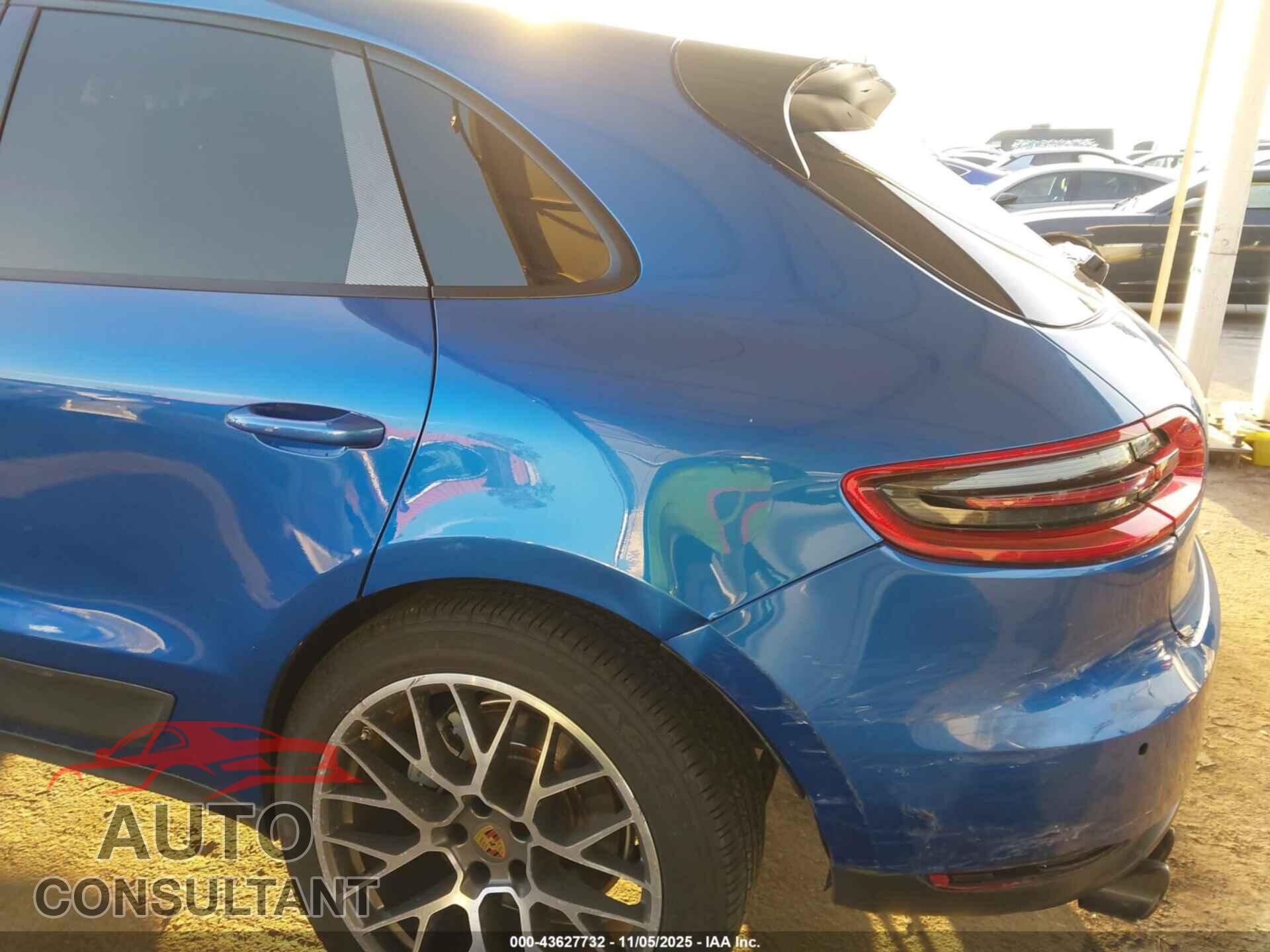 PORSCHE MACAN 2015 - WP1AB2A5XFLB72692