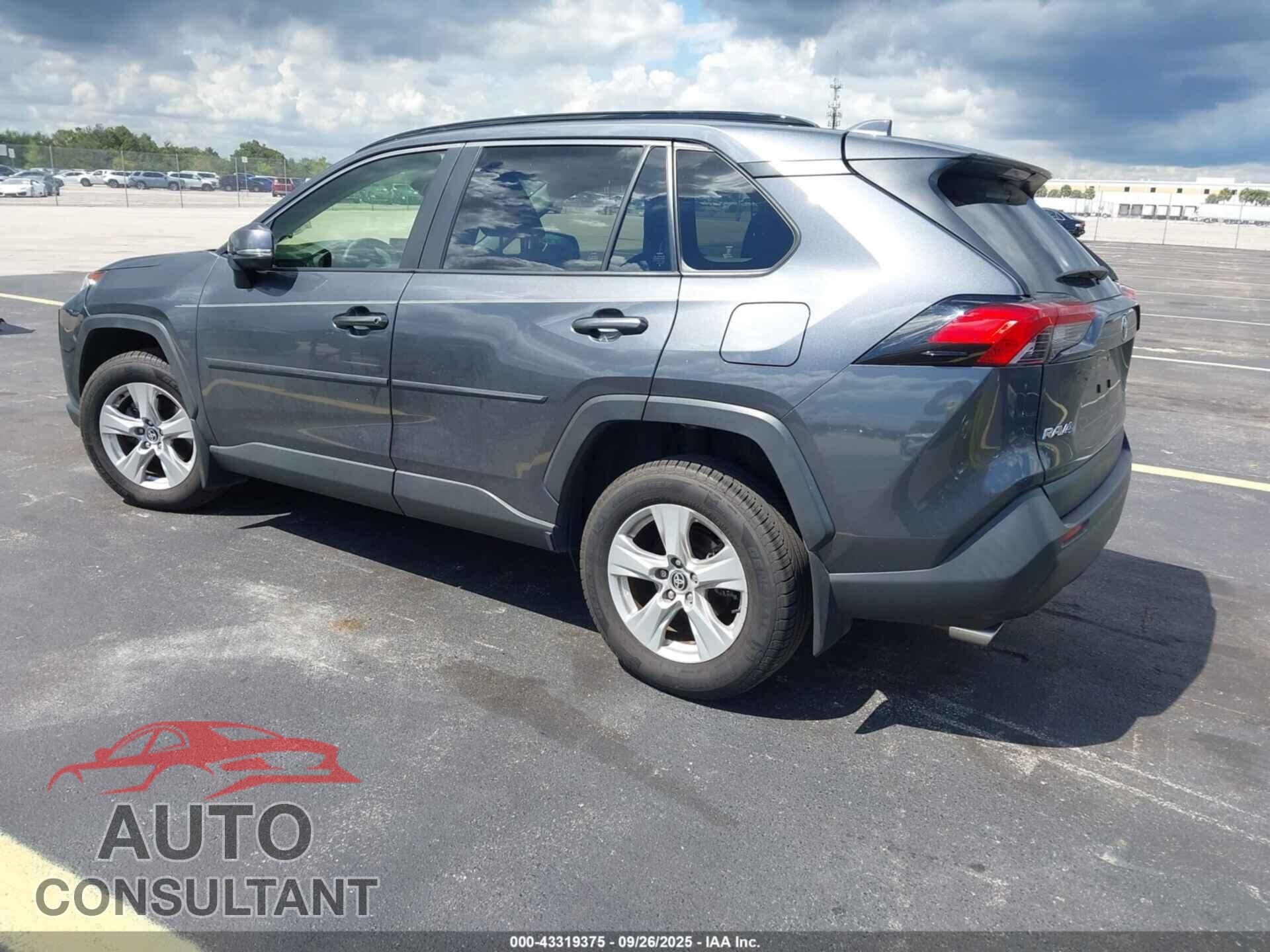 TOYOTA RAV4 2021 - JTMP1RFV2MD070925
