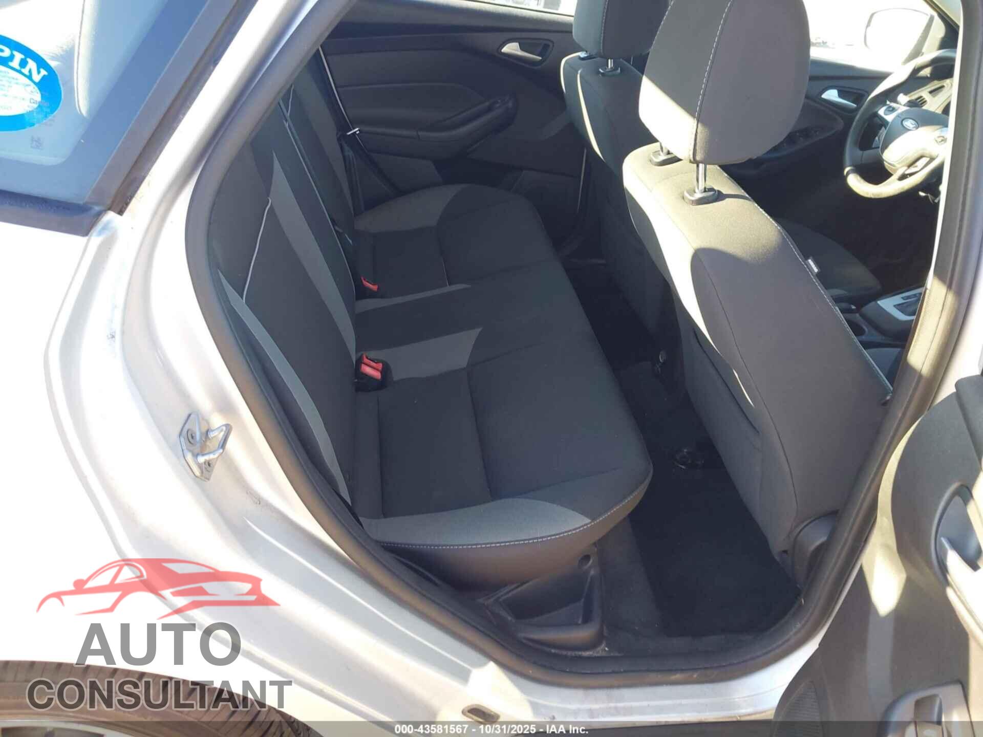 FORD FOCUS 2013 - 1FADP3F27DL307604