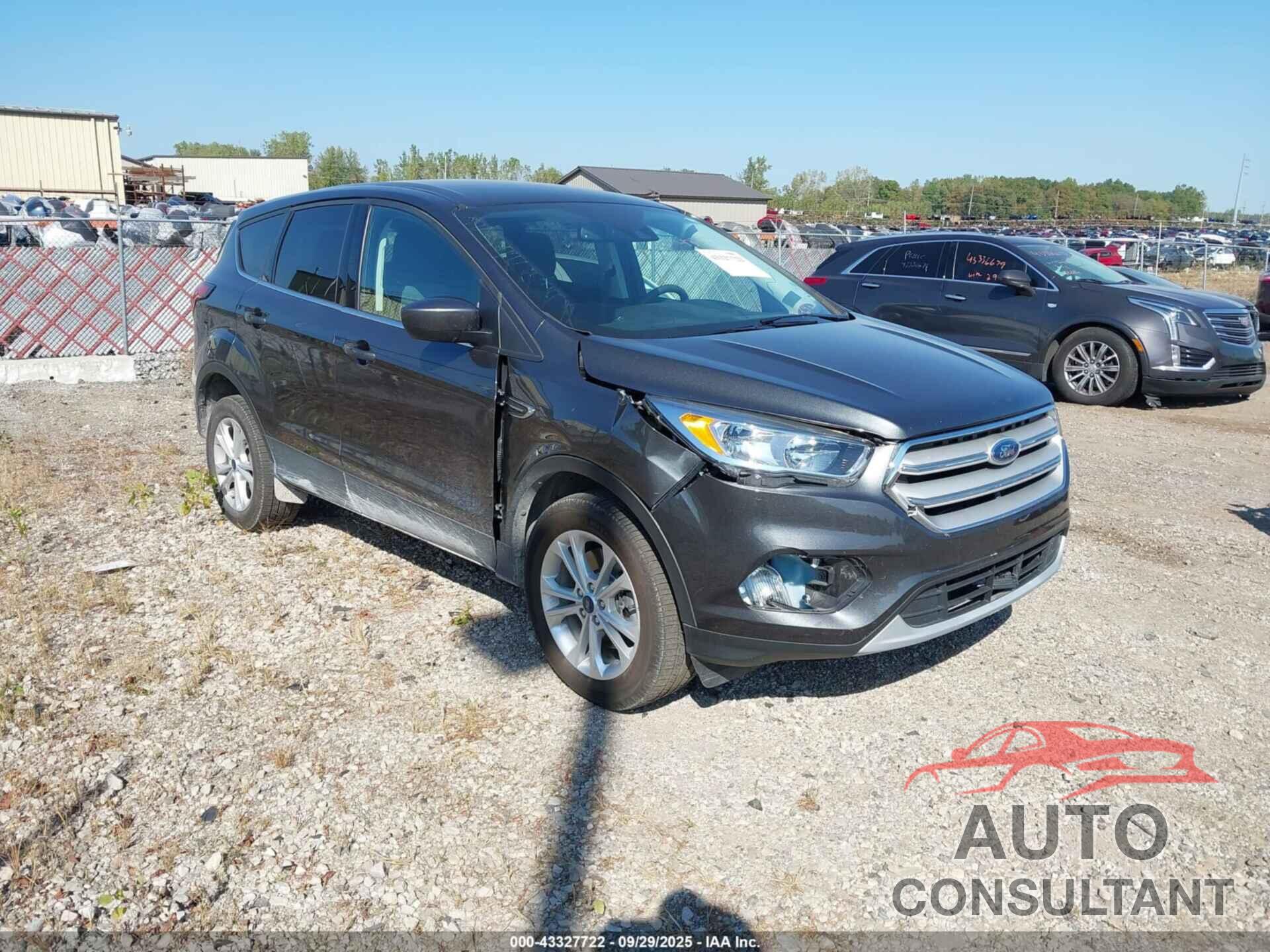 FORD ESCAPE 2019 - 1FMCU9GD8KUA16923