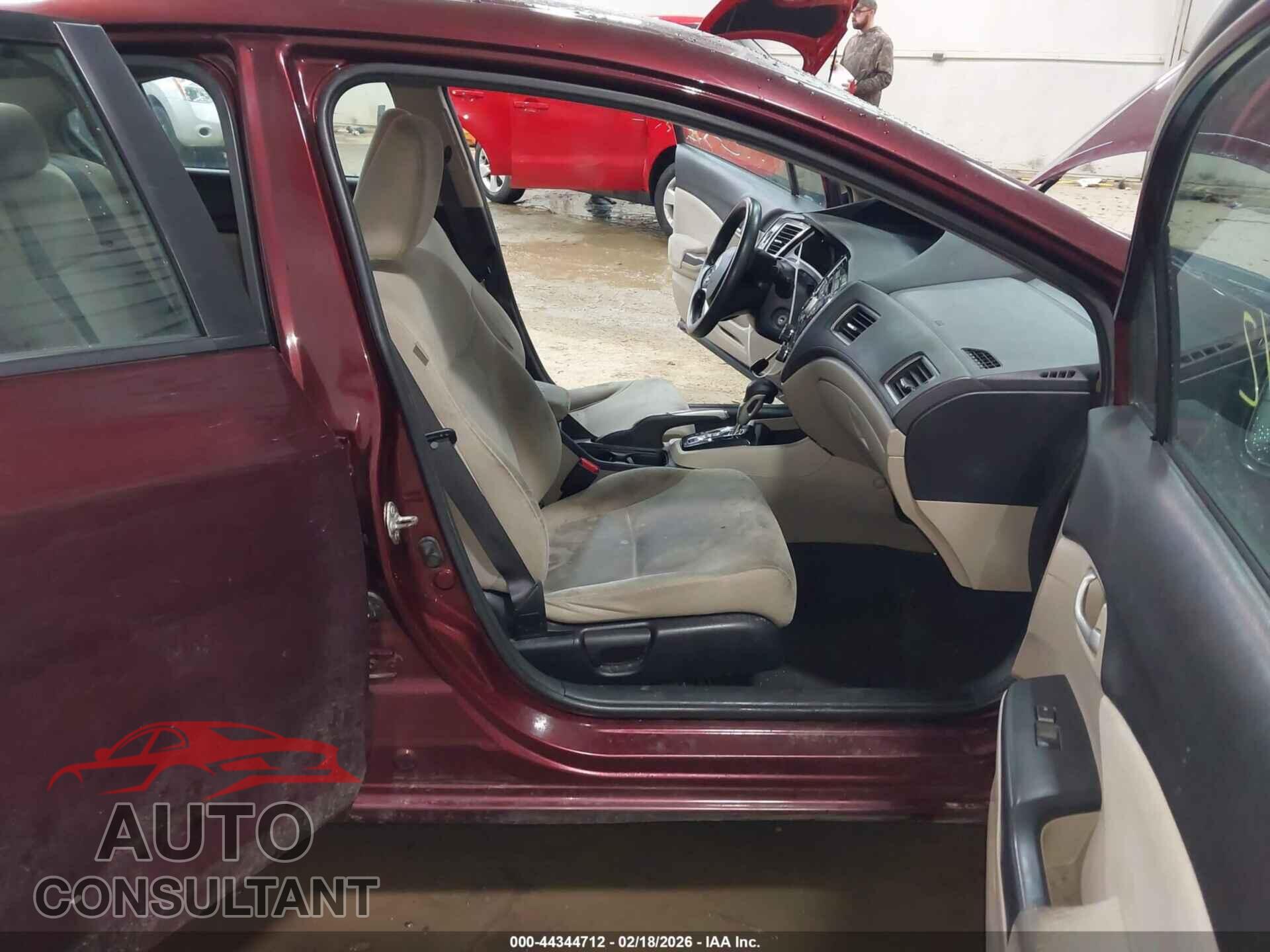 HONDA CIVIC 2013 - 19XFB2F54DE081004