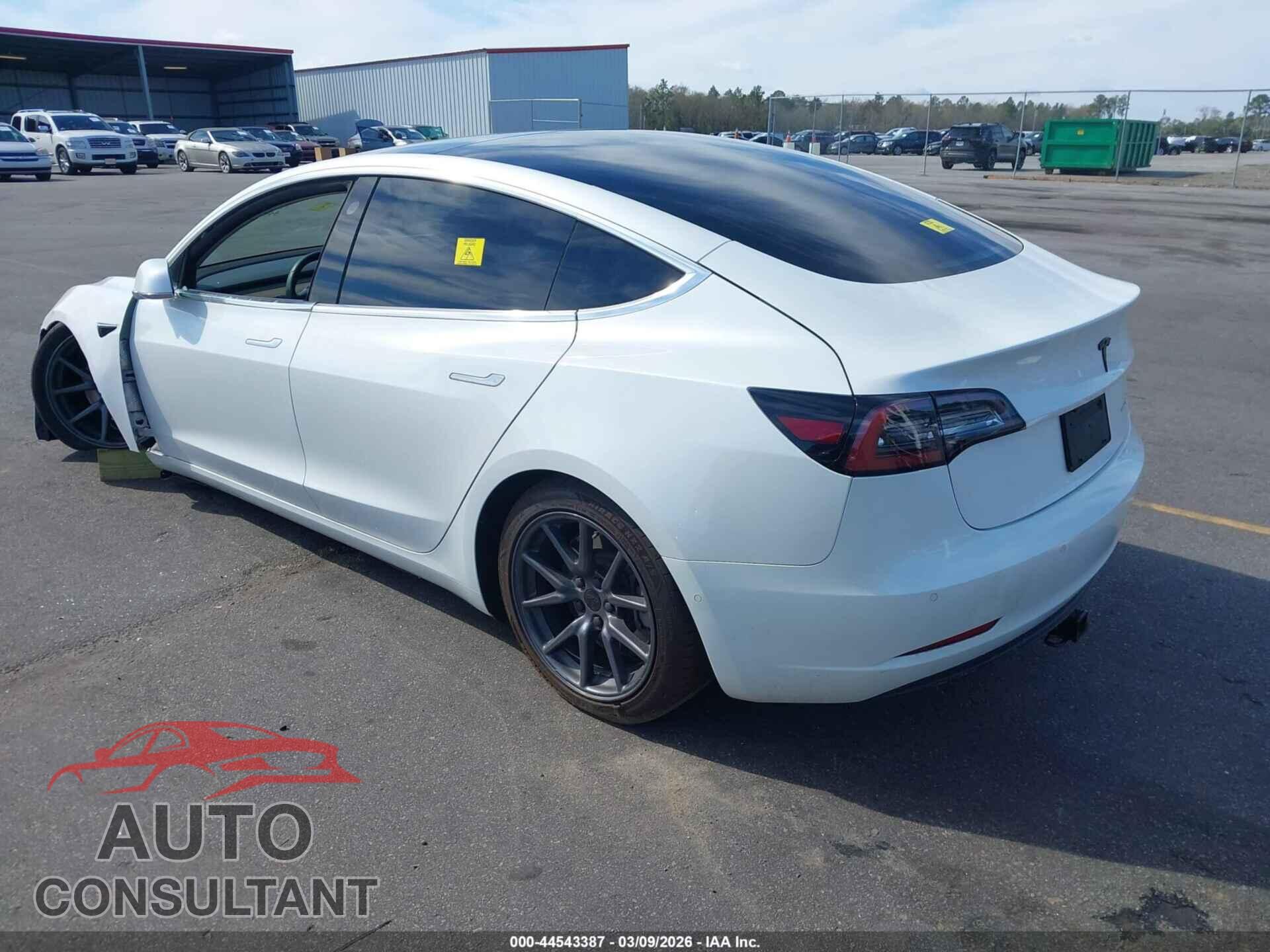 TESLA MODEL 3 2019 - 5YJ3E1EB1KF448122