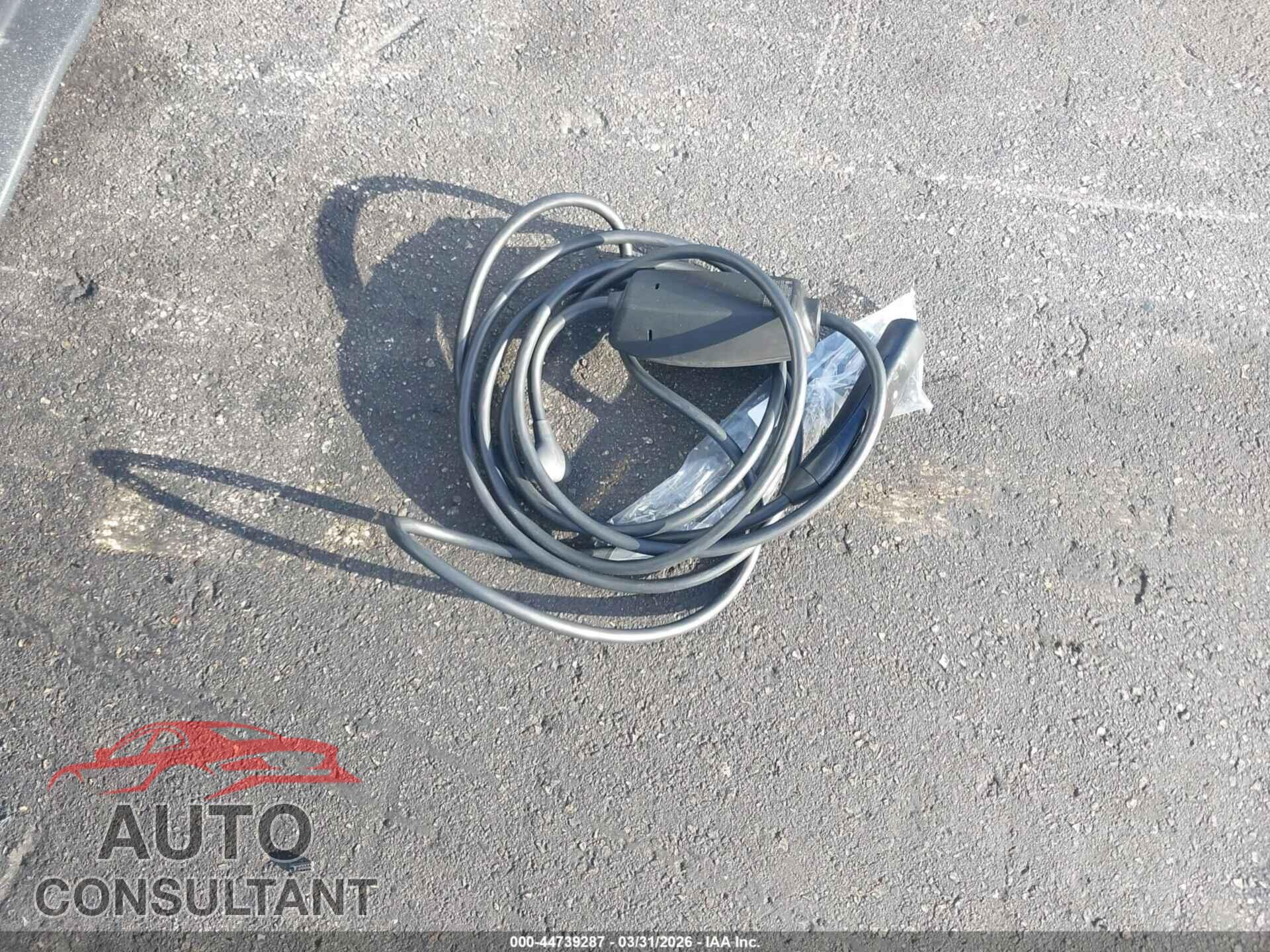 TESLA MODEL 3 2026 - 5YJ3E1EA2TF130616