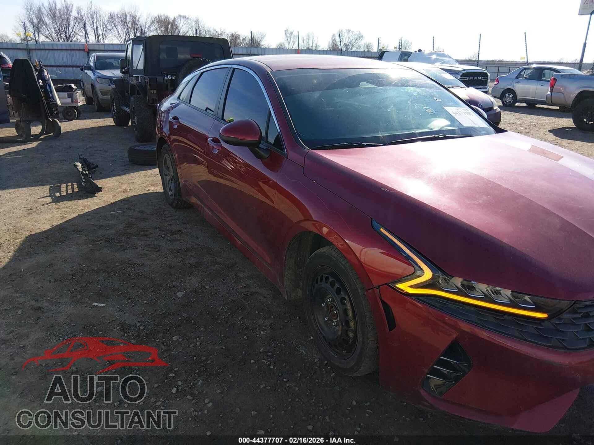 KIA K5 2022 - 5XXG14J28NG089177