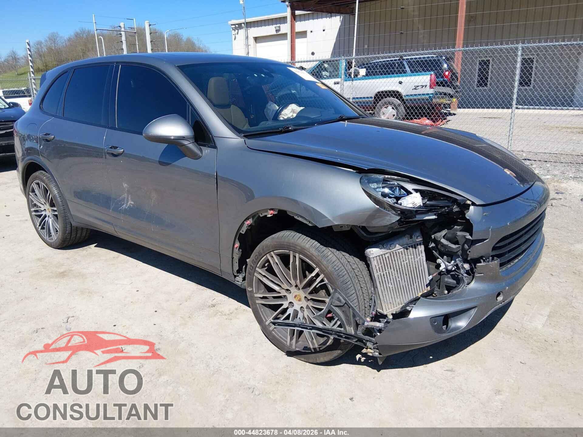 PORSCHE CAYENNE 2017 - WP1AB2A24HLA53304
