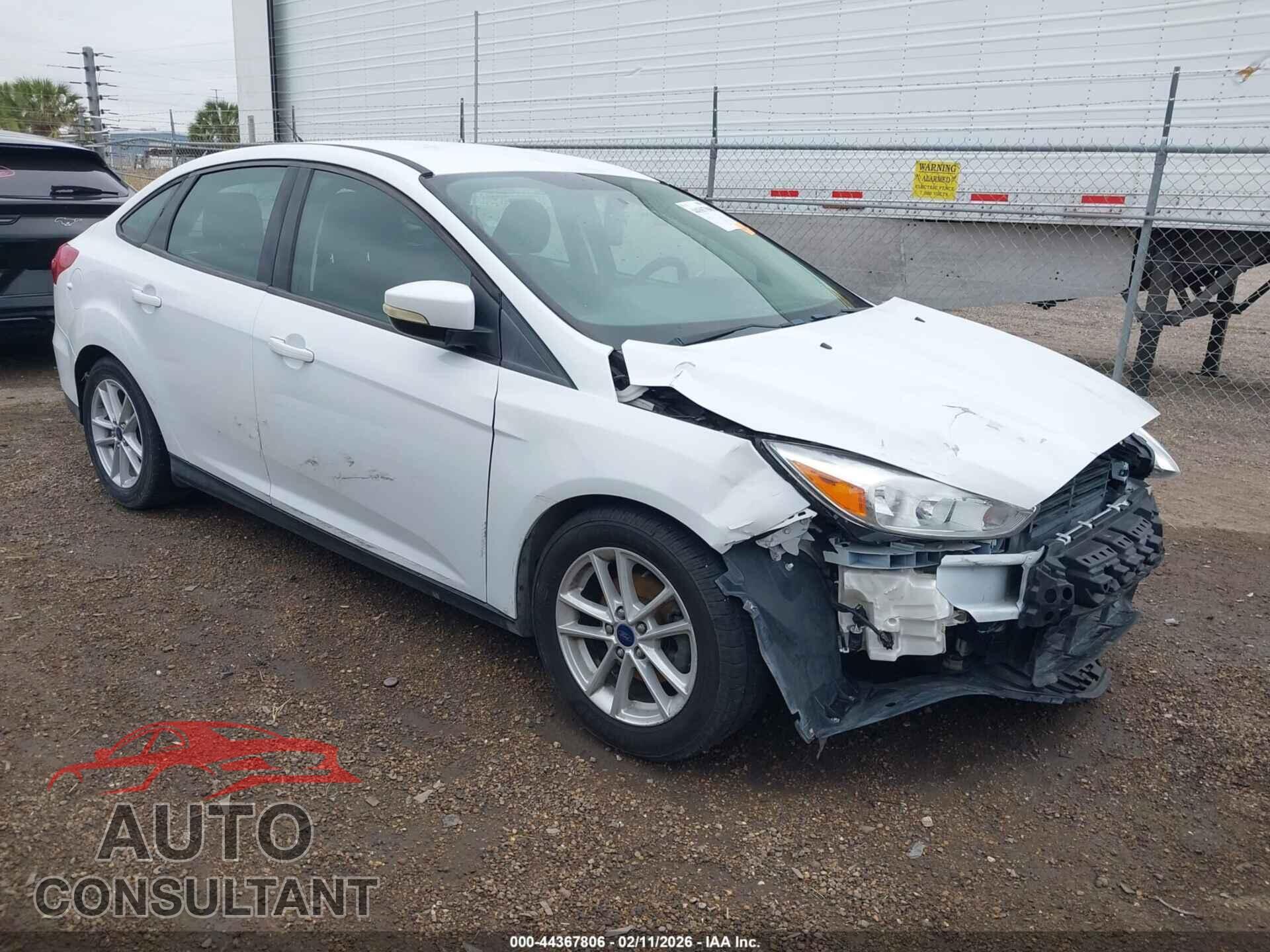 FORD FOCUS 2017 - 1FADP3F22HL347708