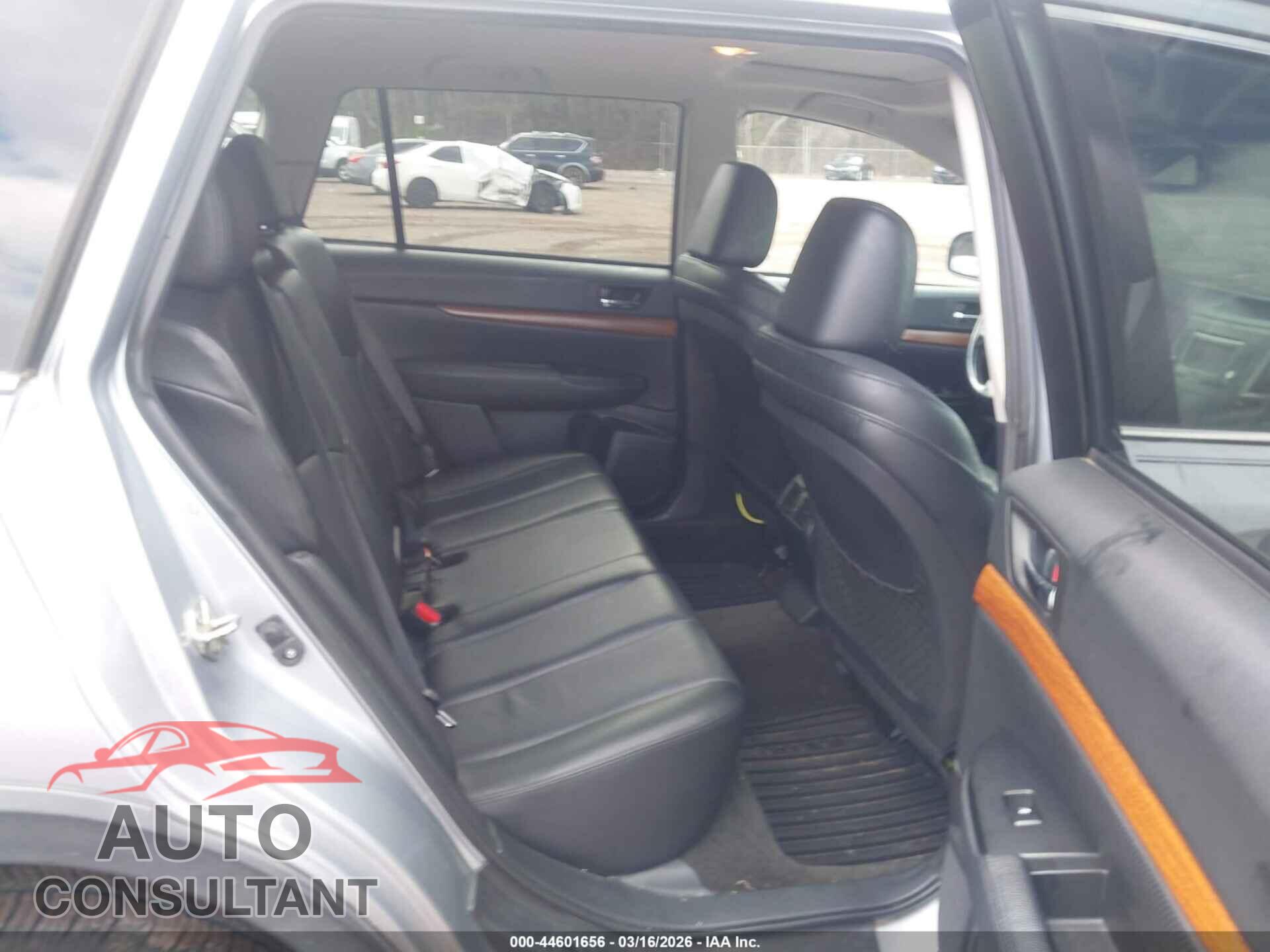 SUBARU OUTBACK 2014 - 4S4BRCLC4E3224895