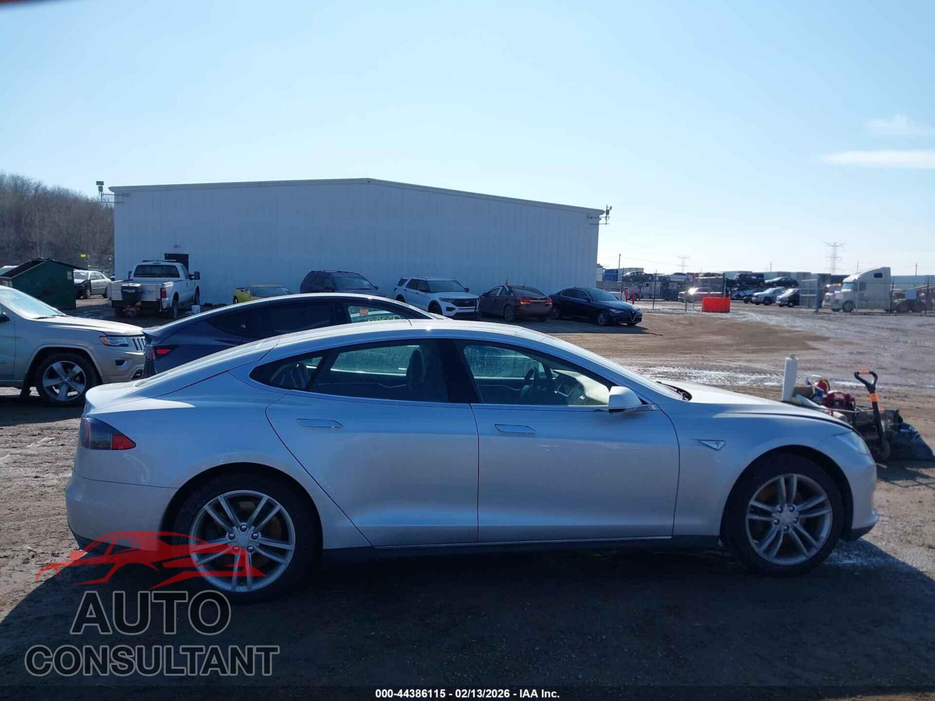 TESLA MODEL S 2013 - 5YJSA1AG8DFP13291