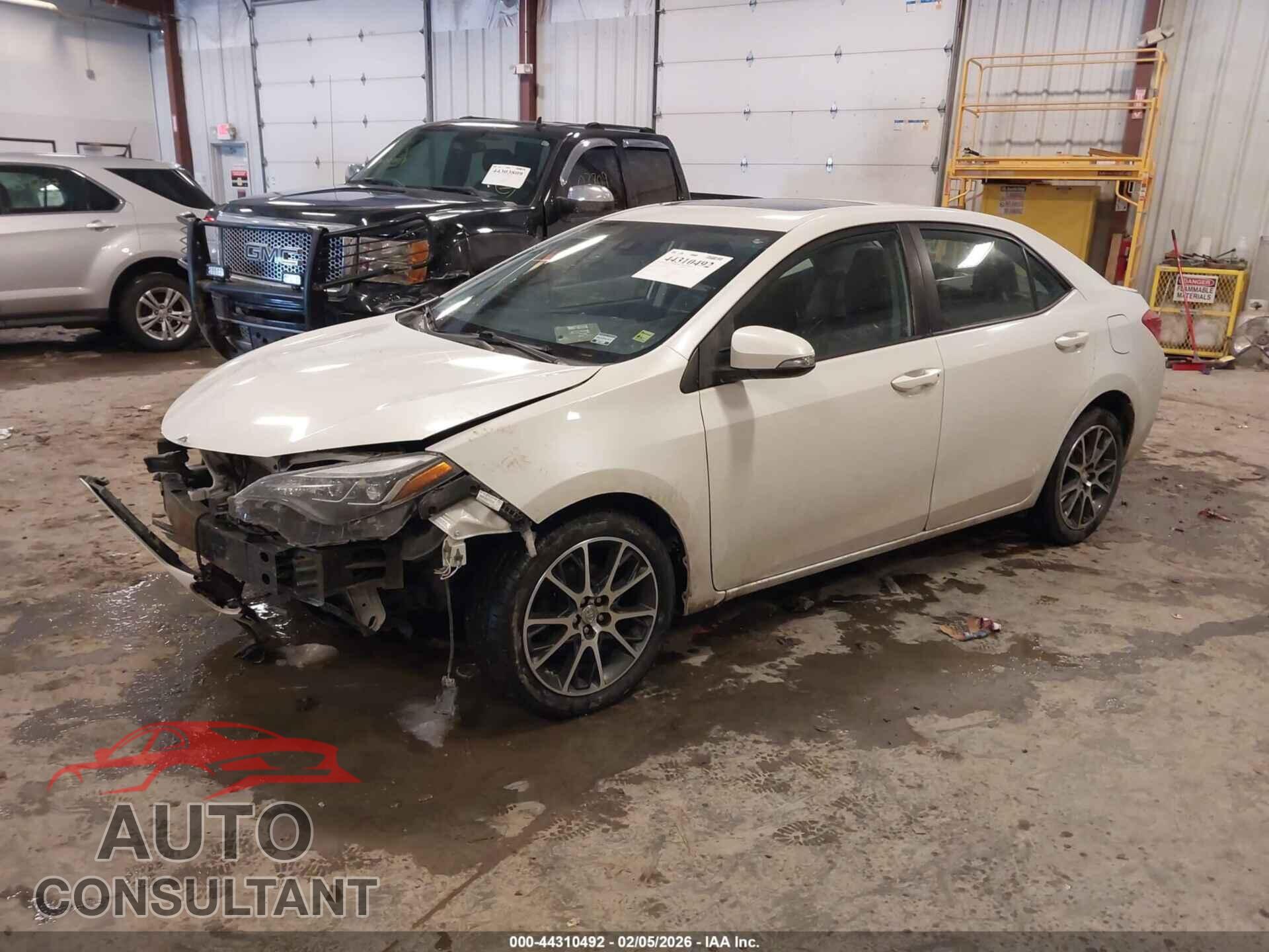 TOYOTA COROLLA 2017 - 5YFBURHE8HP589706