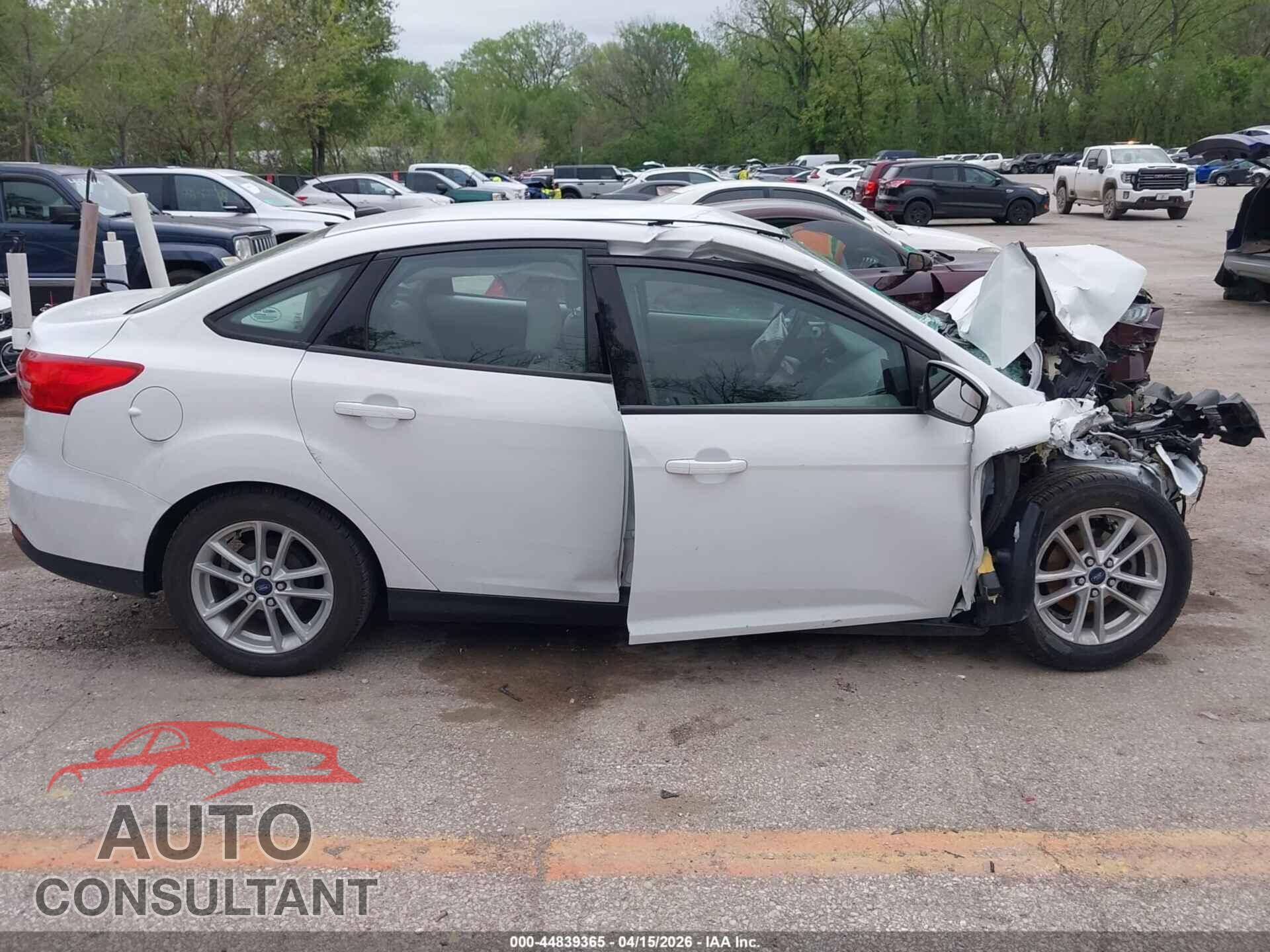 FORD FOCUS 2016 - 1FADP3F2XGL267670