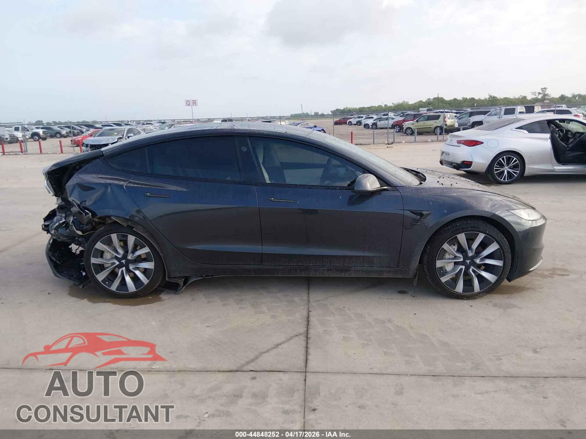 TESLA MODEL 3 2024 - 5YJ3E1EA7RF864872