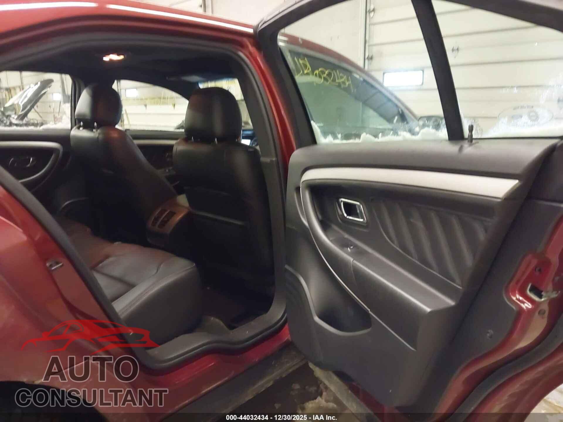 FORD TAURUS 2014 - 1FAHP2E83EG140315