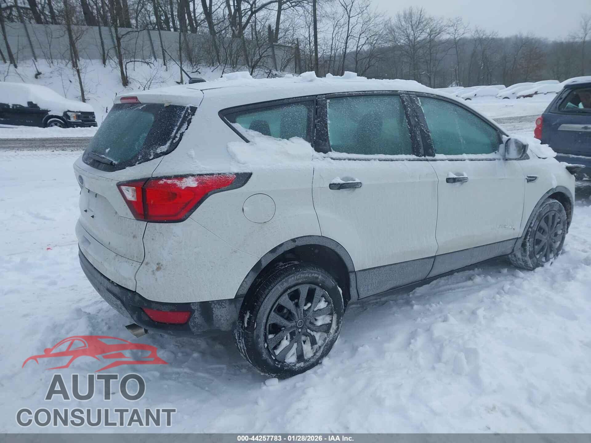 FORD ESCAPE 2019 - 1FMCU0F70KUB68573