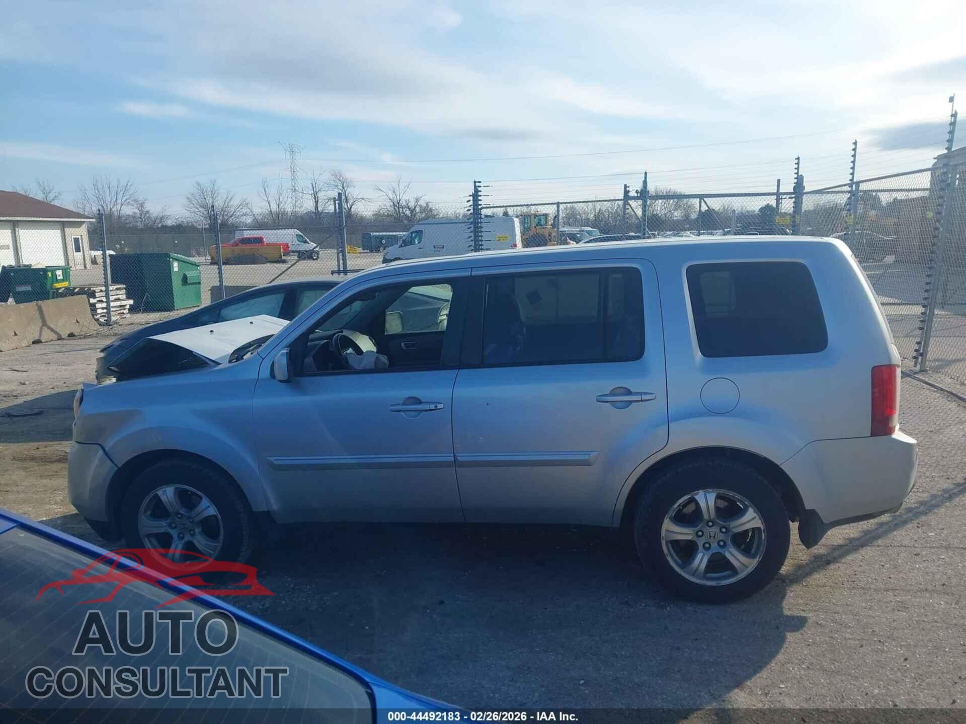HONDA PILOT 2013 - 5FNYF4H55DB047380