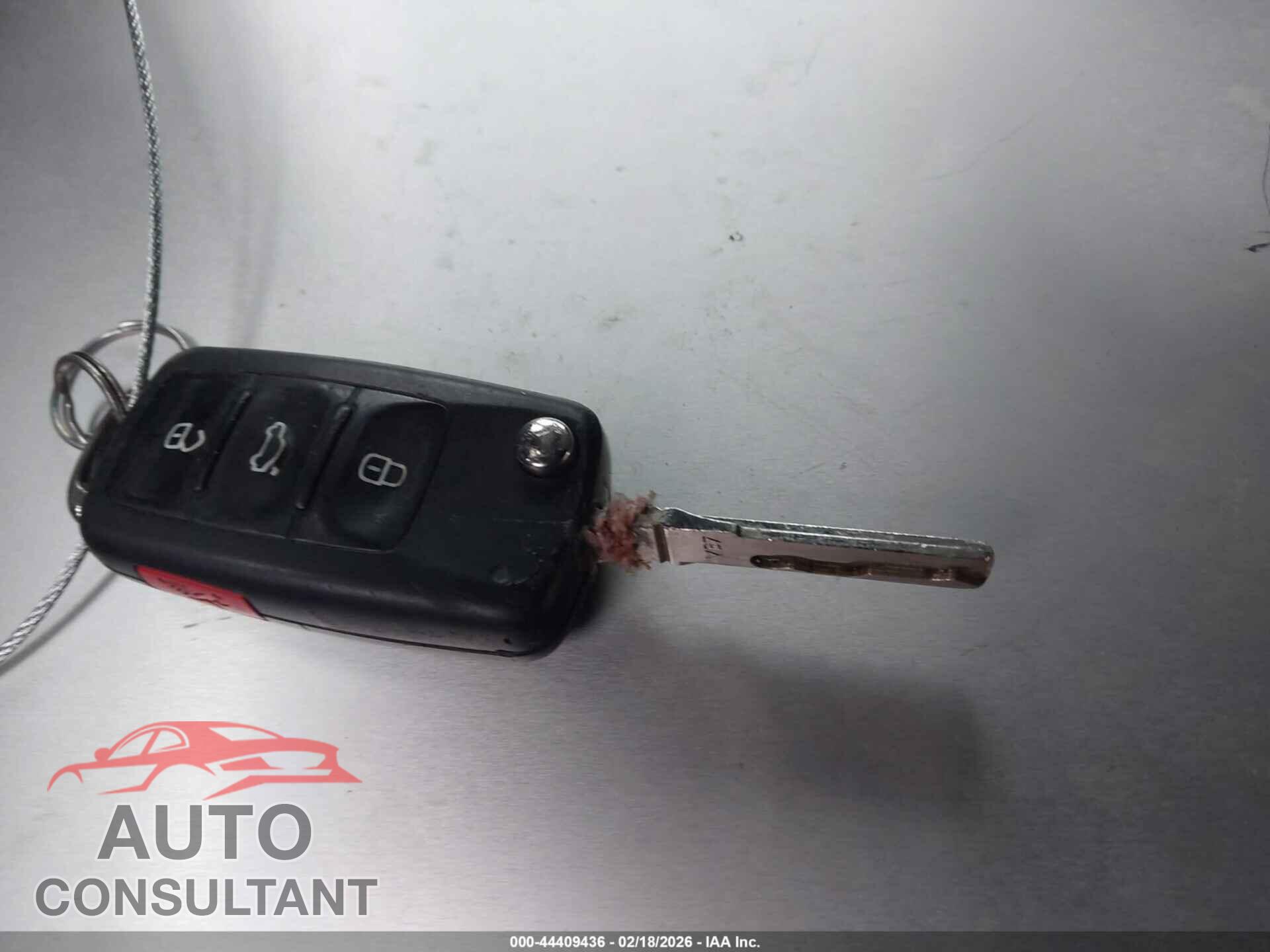 VOLKSWAGEN BEETLE 2013 - 3VWFP7AT8DM652808